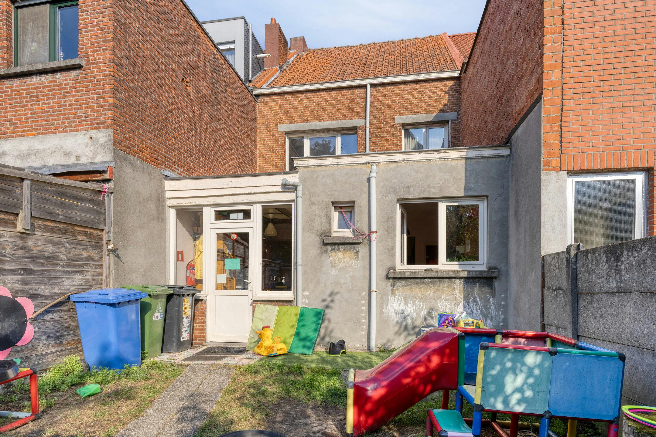 Huis met veel potentieel te koop in Merksem foto 13