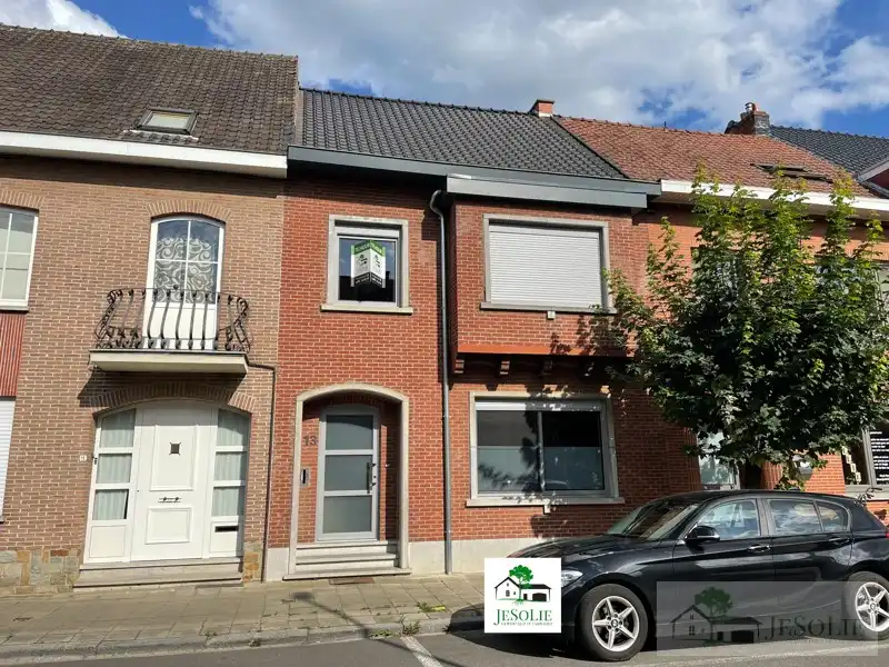 Rijwoning met tuin op toplocatie - centrum Diest foto {{pictureIndex}}