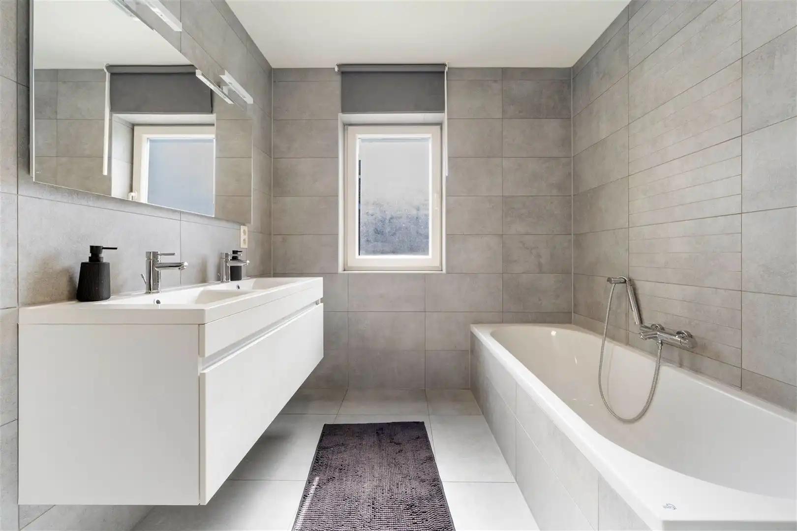 TE KOOP: Recent 2-slaapkamerappartement in het centrum van Heusden! foto 13