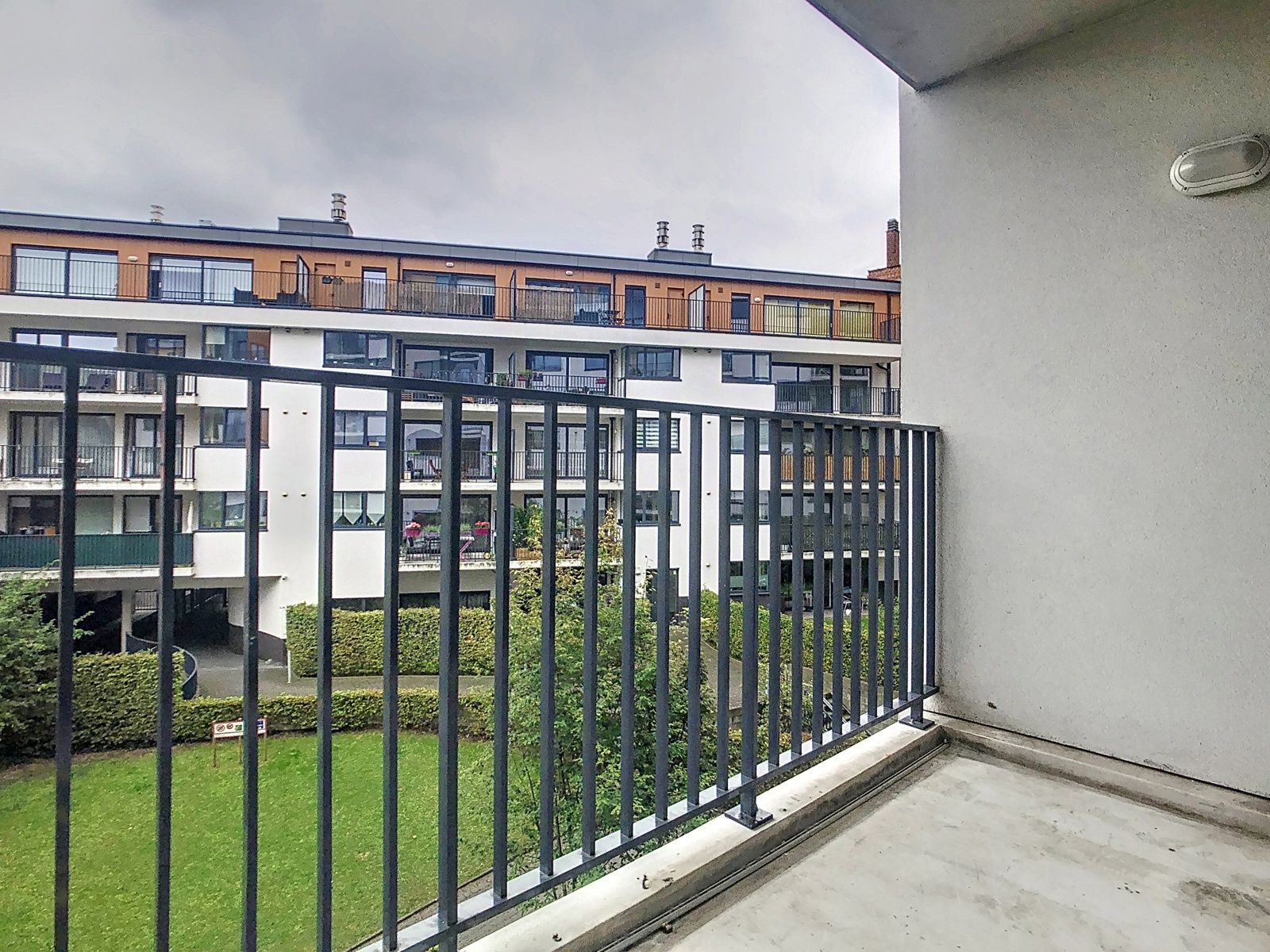 Appartement met 2 slaapkamers, terras en staanplaats foto 16