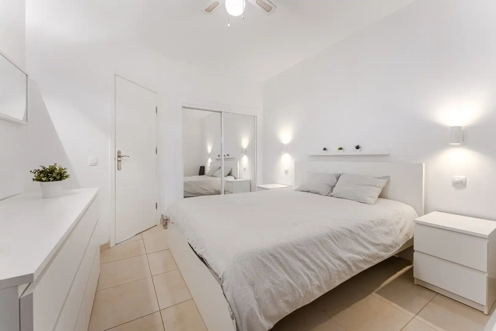  Gerenoveerd appartement met toegang tot het strand foto 13