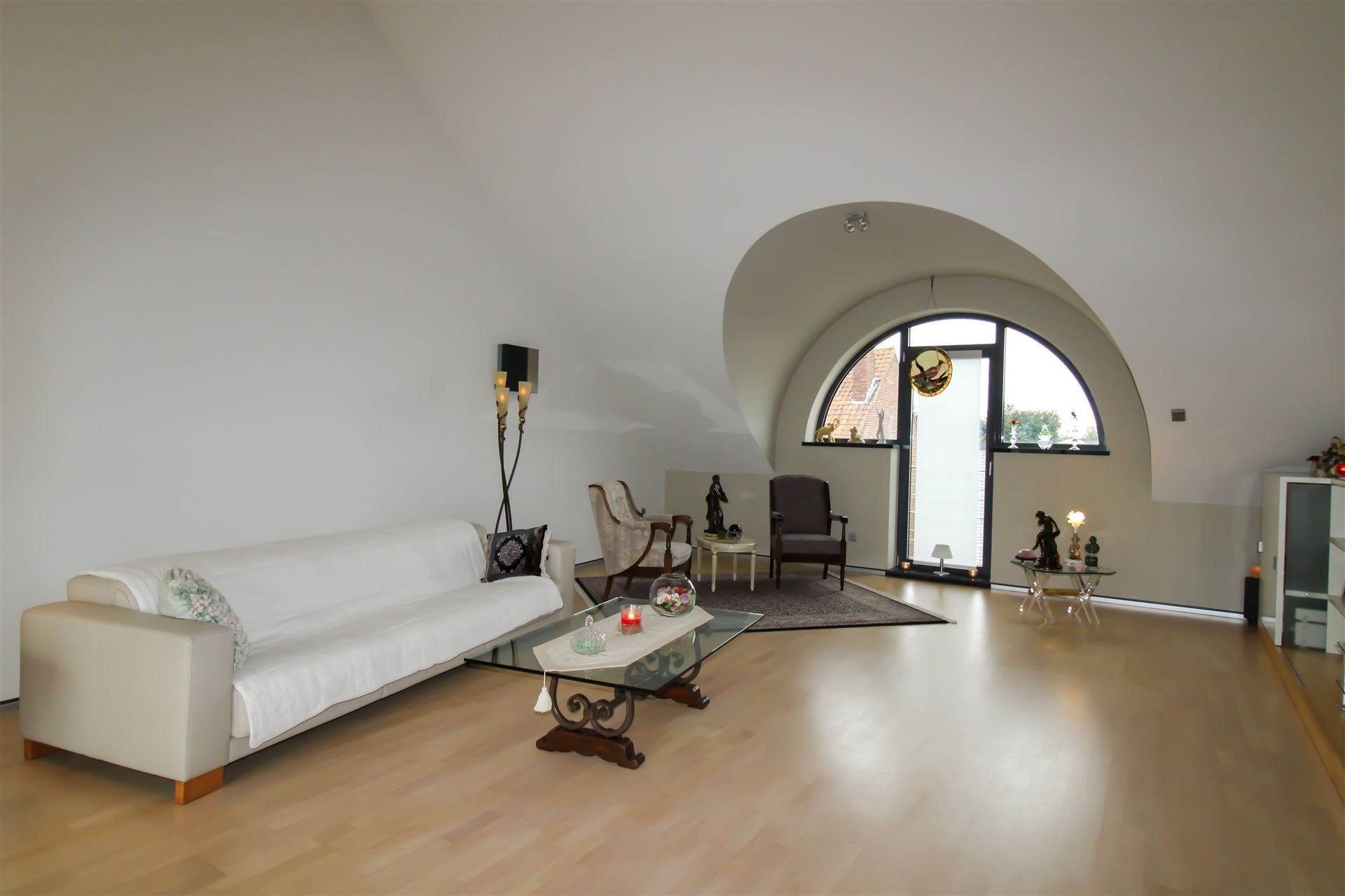 Grotestraat 332/2 – genieten van comfort, sauna, ruime inpandige garage, prachtig aangelegde tuin en een uniek uitzicht over de Maas! foto 16