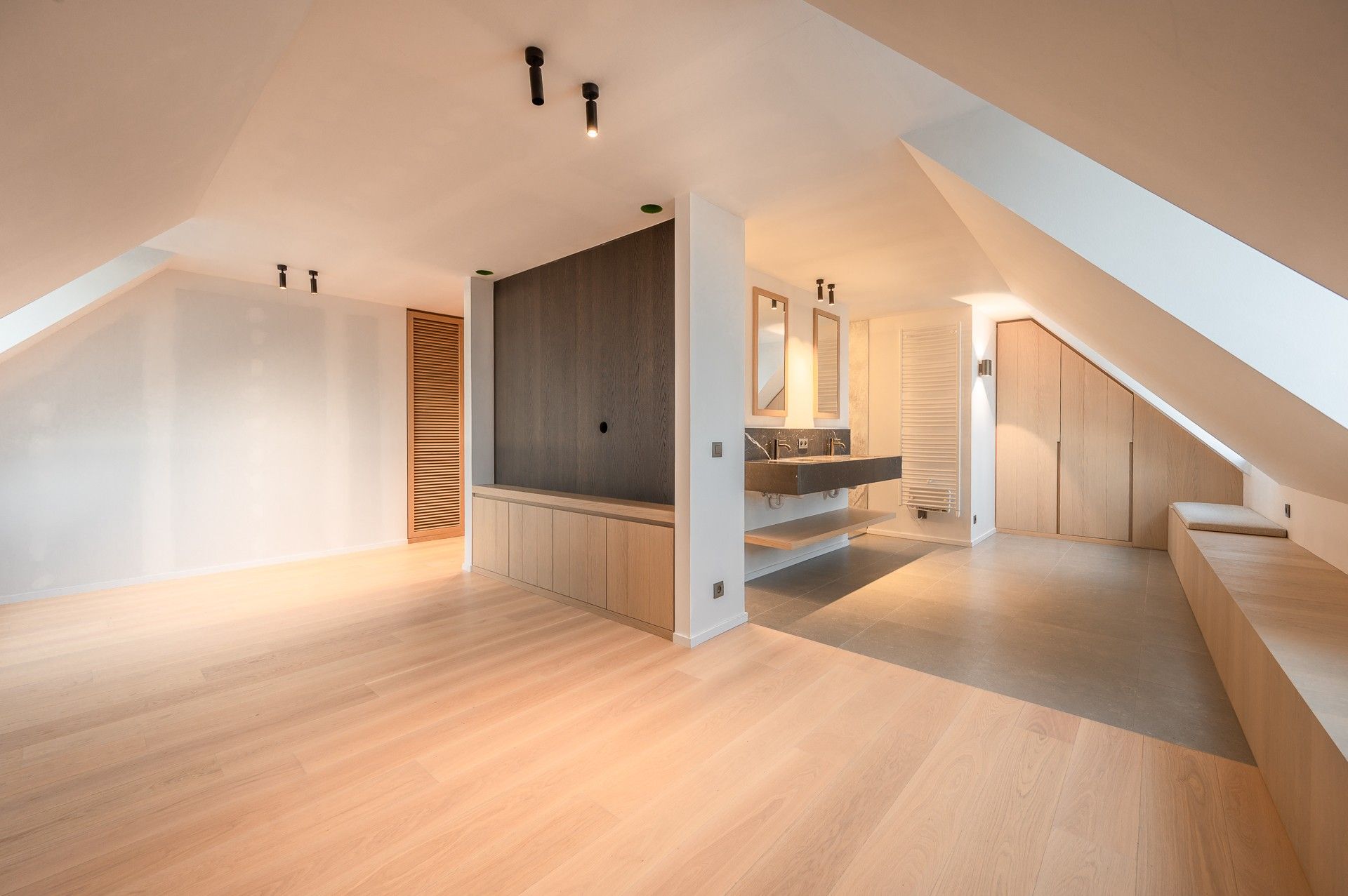 Exclusieve hoekduplex van 427 m² met frontaal zeezicht foto 19