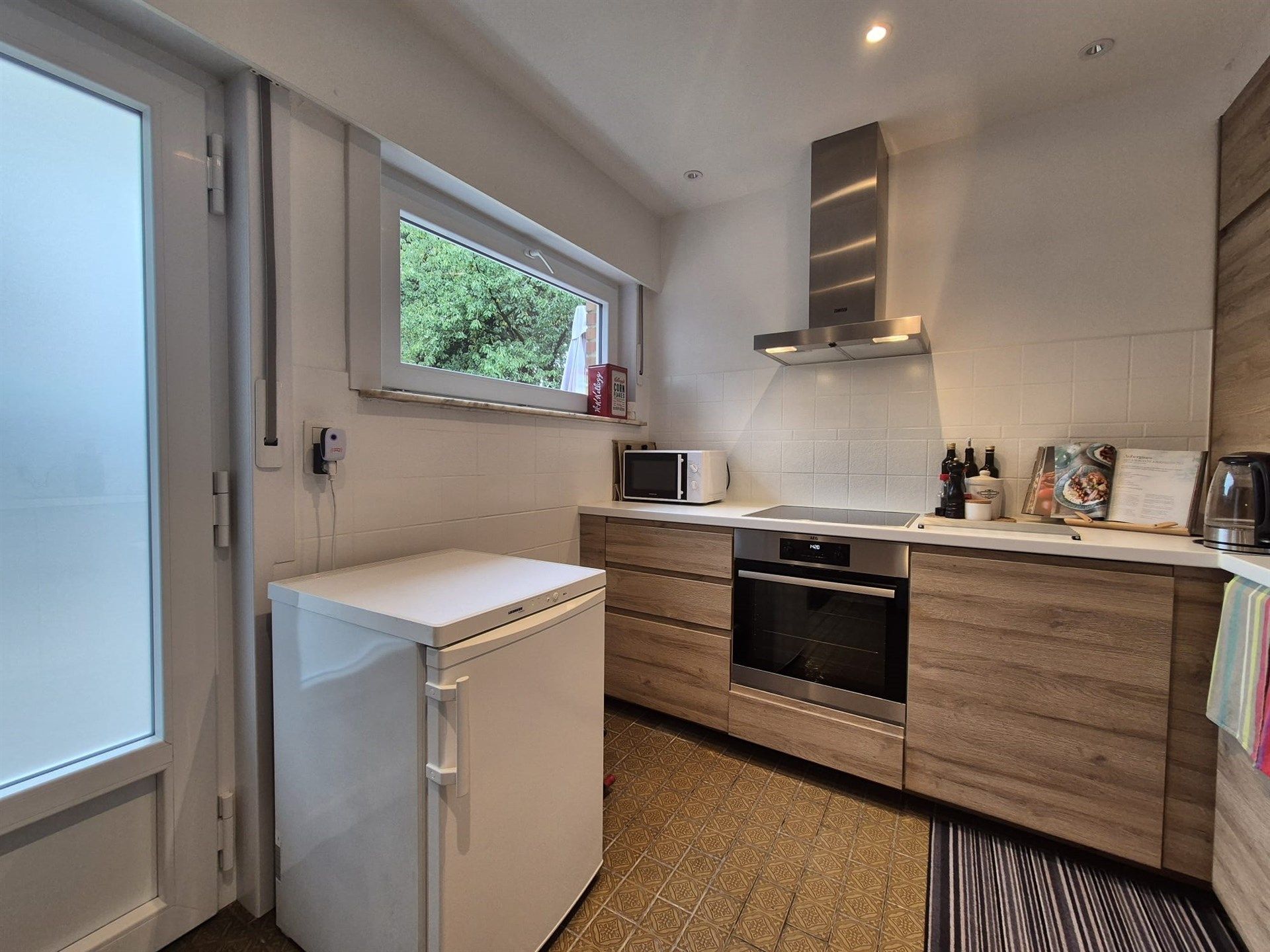 Gunstig gelegen gelijkvloers appartement met garage. foto 8