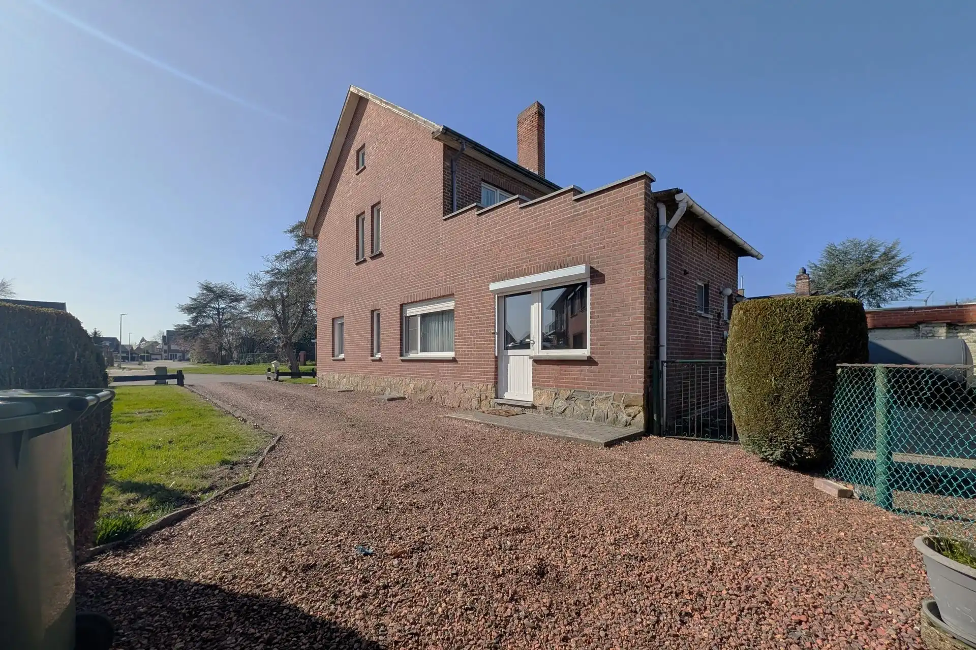 Op te frissen woning met 4 slpk. in rustige woonwijk te Rekem (Lanaken)  foto 26