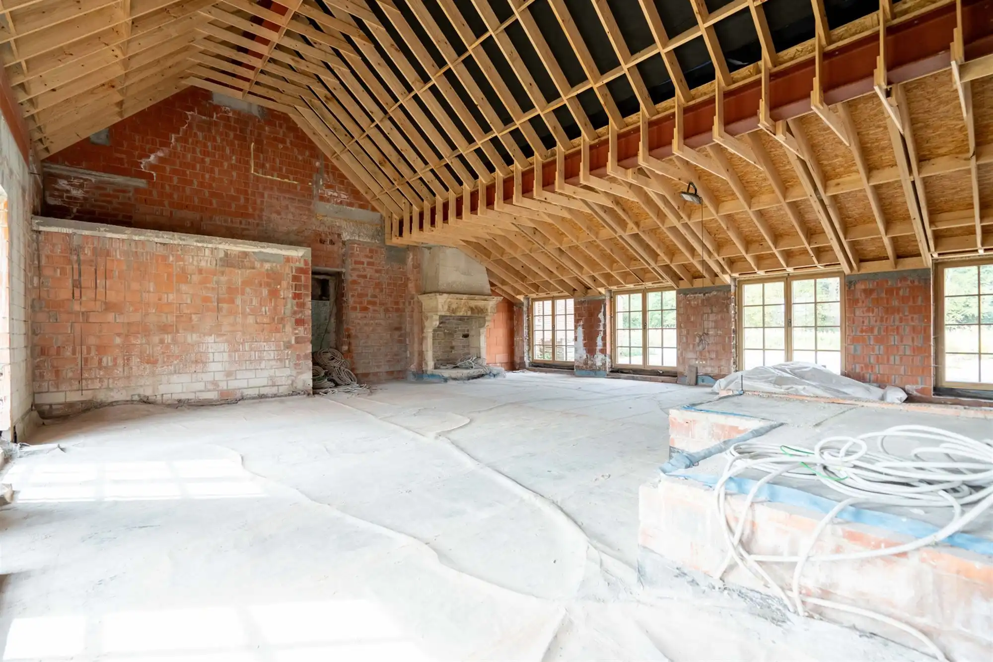 Prachtige en idyllisch gelegen hoeve (casco) op 4 hectare! foto 19