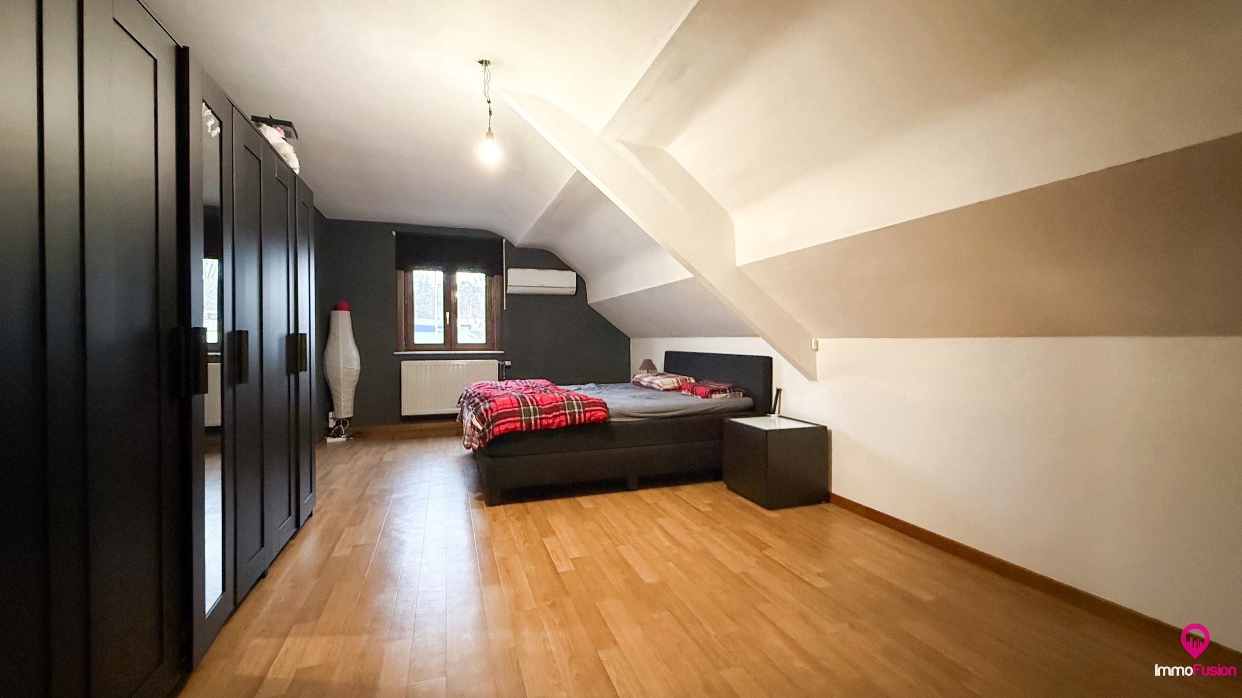 Woning 4 slpk met commerciële vergunning op centrale ligging foto 35