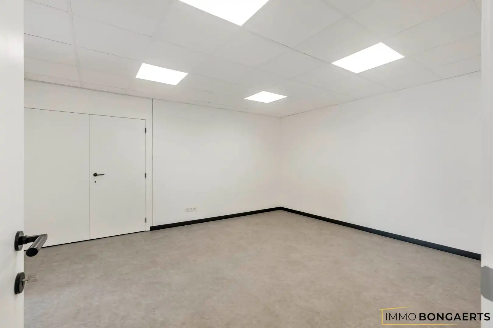 Kantoorruimte in Meeuwen foto 15