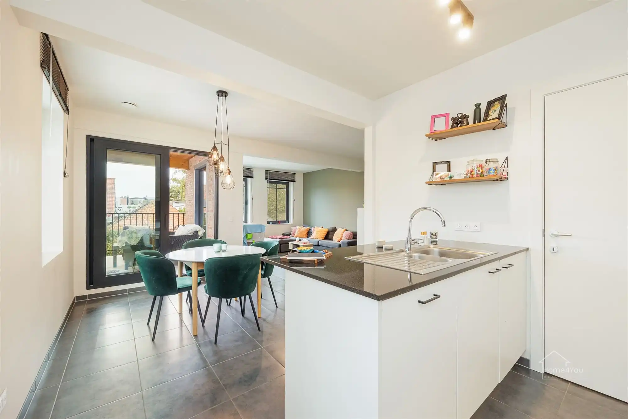 Recent Instapklaar Appartement te Lier + garage foto 10