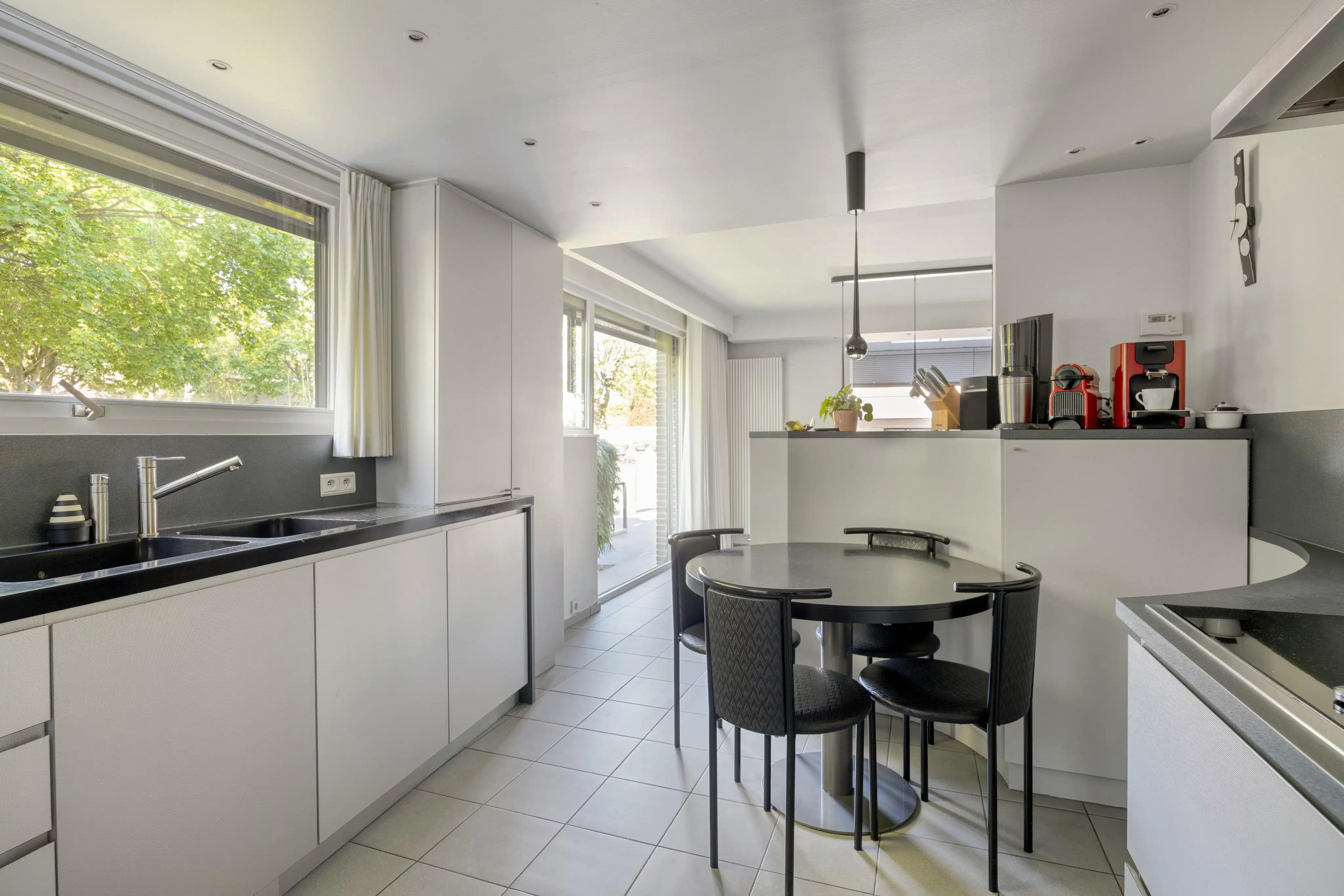 Ruime halfopen bebouwing te koop in Kruibeke foto 14