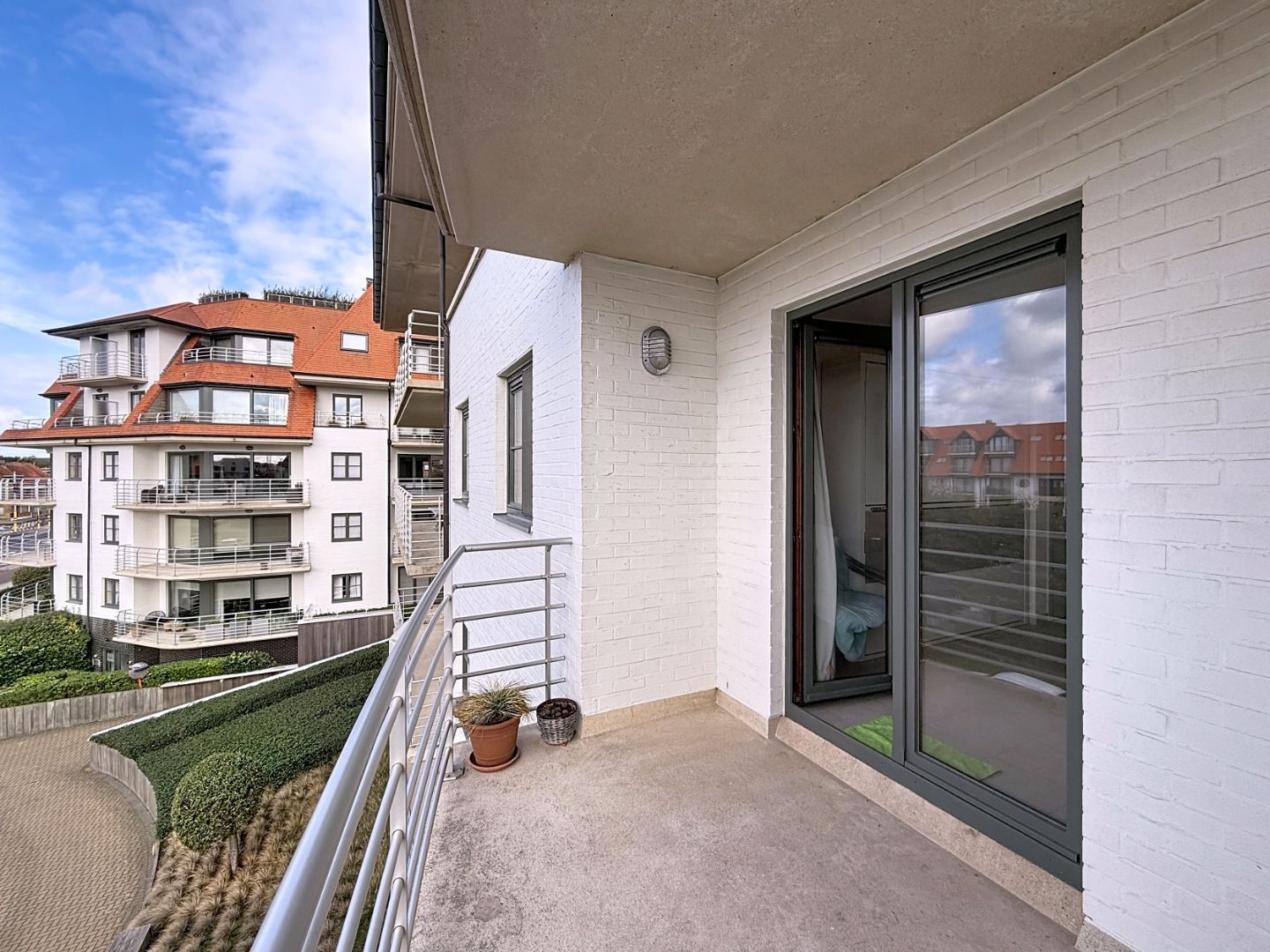 Ruim tweeslaapkamer appartement in verzorgd appartementsgebouw te Nieuwpoort foto 9