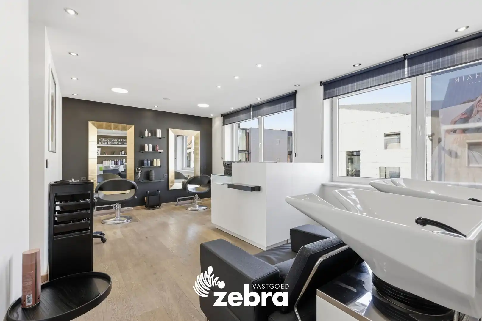 Veelzijdig handelspand op commerciële ligging in Tielt! foto 18