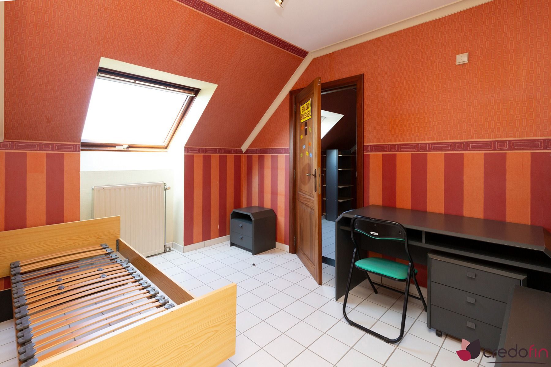 Ruime woning met 4 slaapkamers, bureau en dubbele garage foto 16