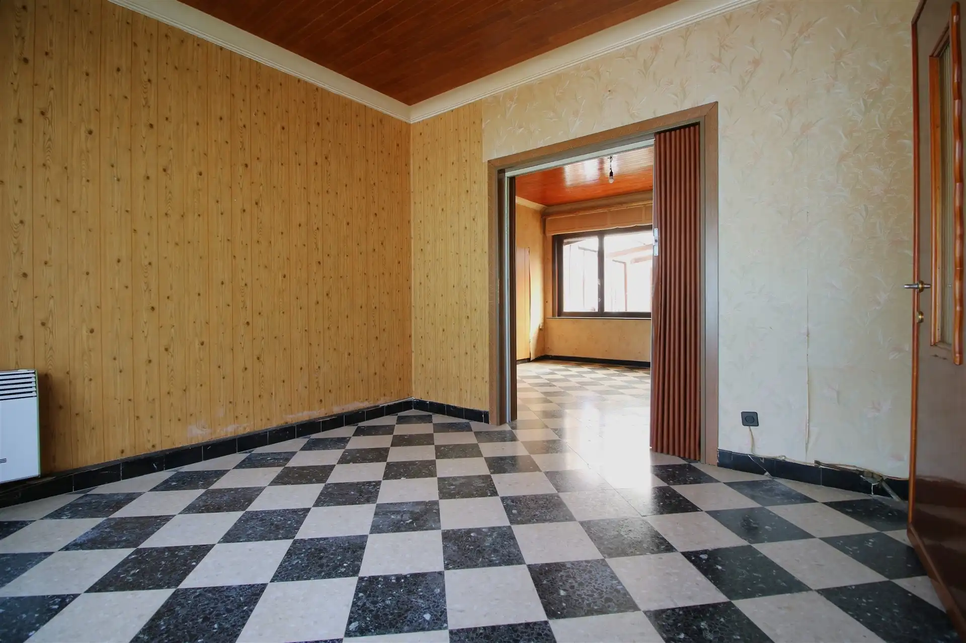 Te renoveren woning in doodlopende straat foto 2