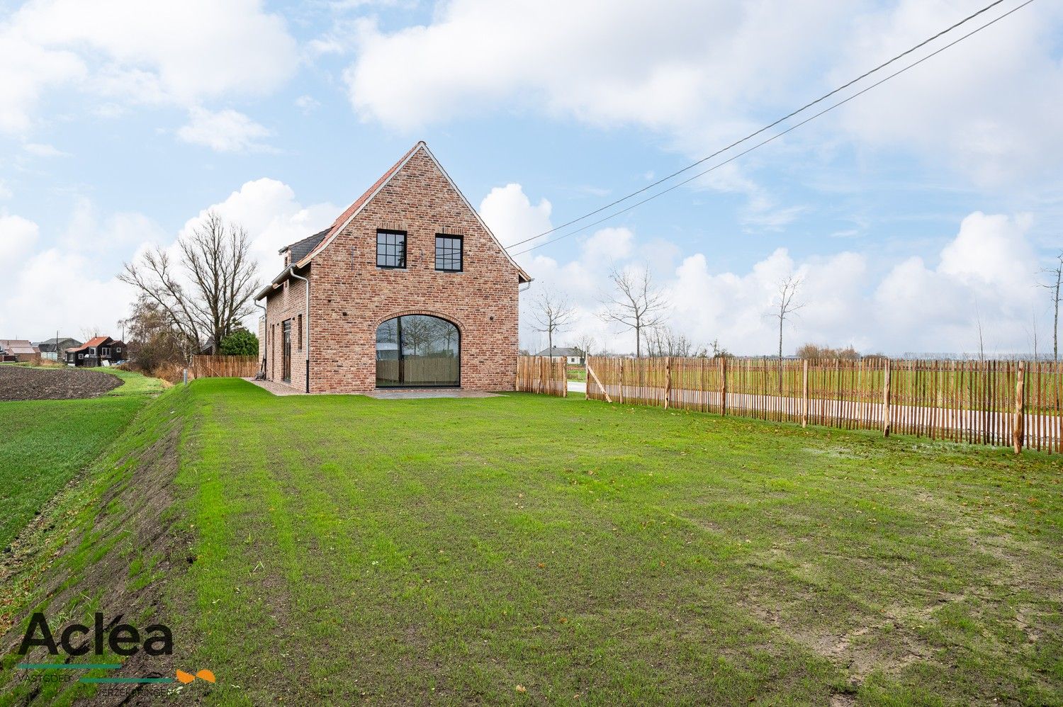 Unieke landelijke nieuwbouw woning met open zichten foto 3