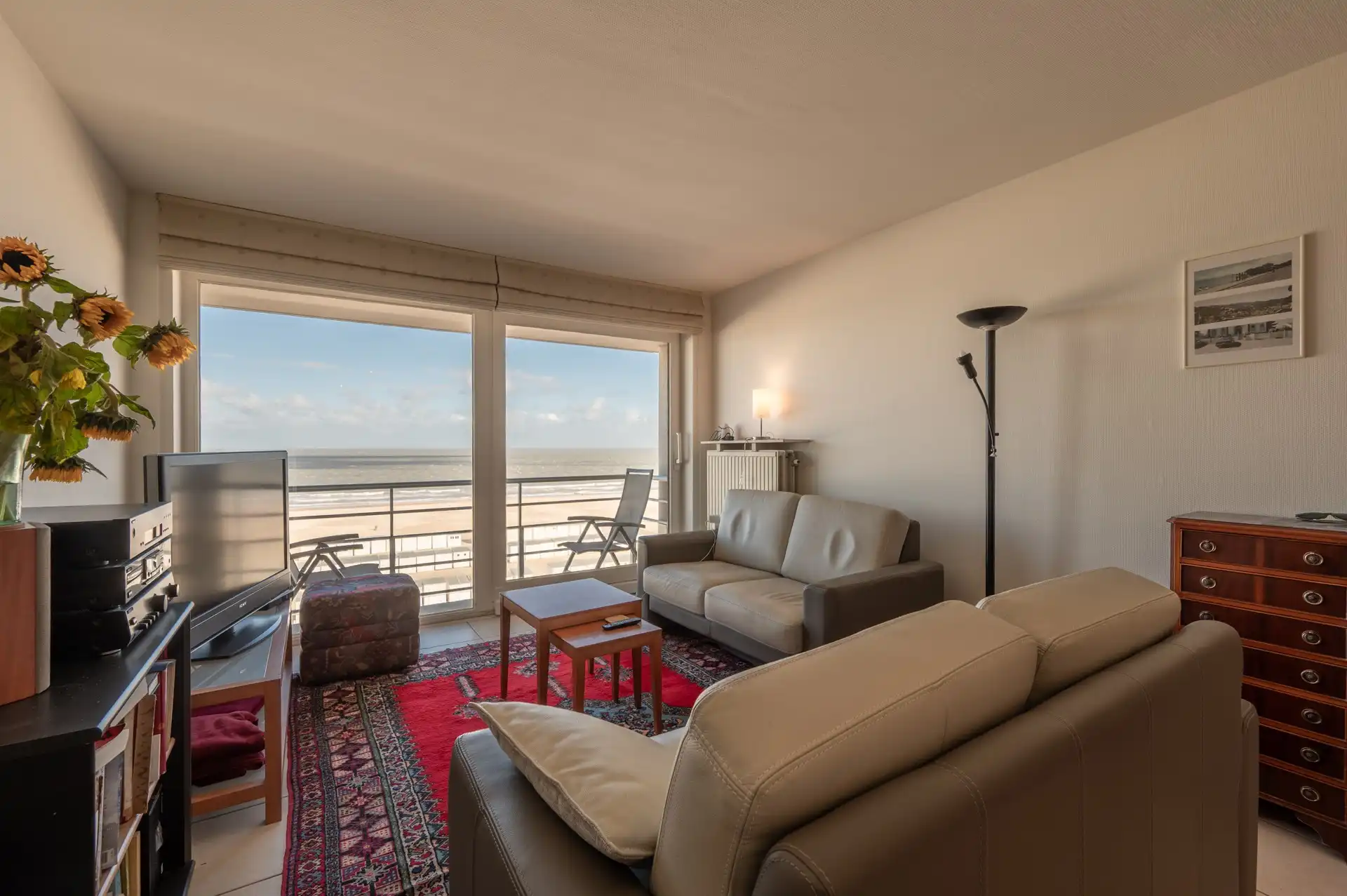 Ongemeubeld: Zeezicht - 2 slpk - parking op gelijkvloers! foto 3