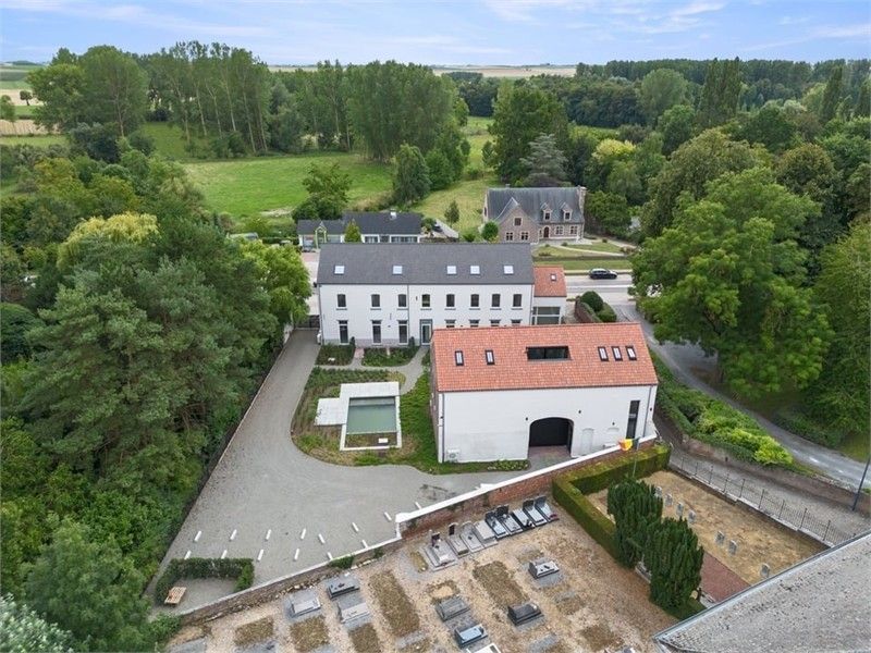 EXCLUSIEF WONEN IN EEN GERESTAUREERDE VIERKANTSHOEVE foto 5