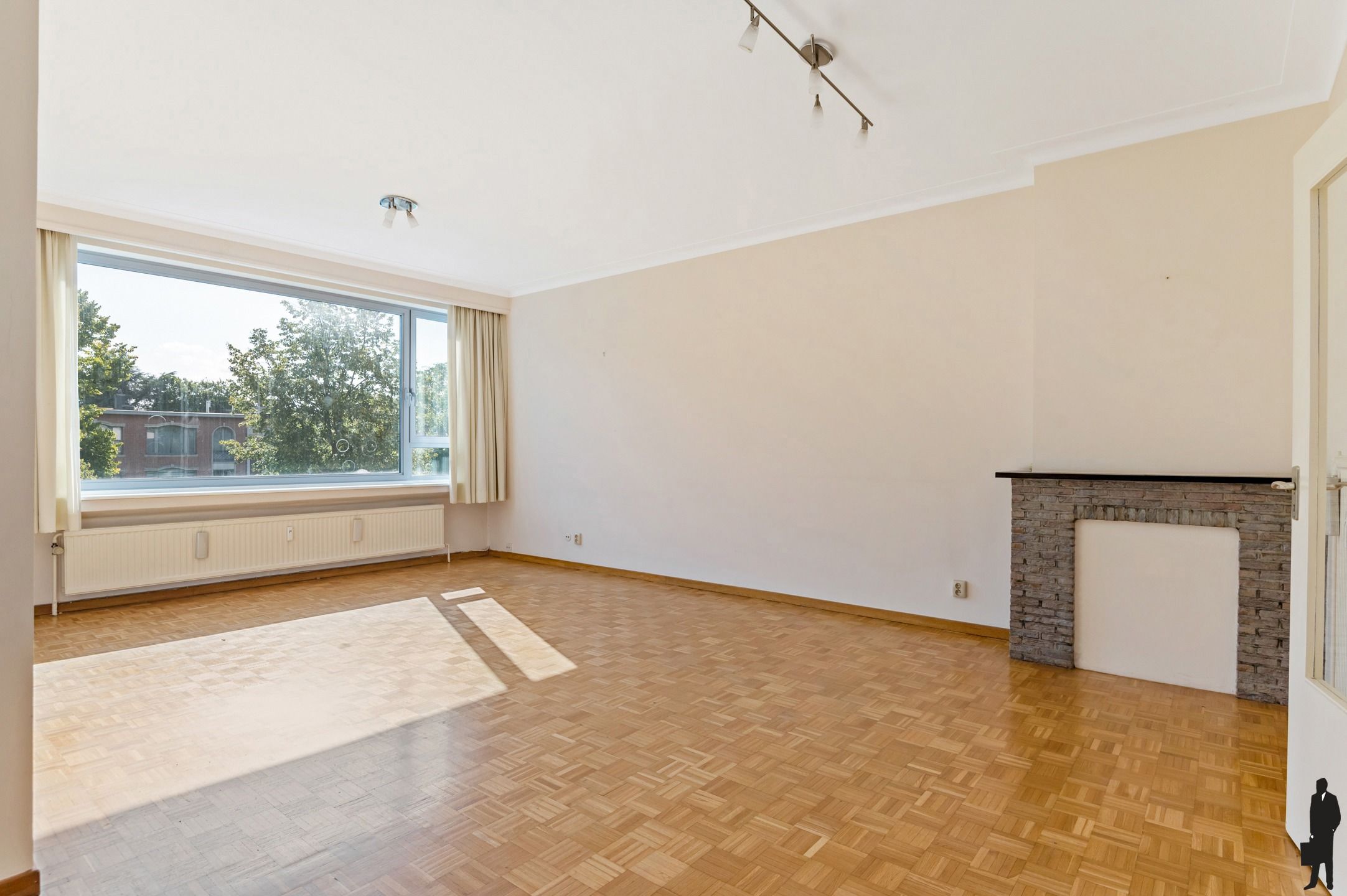 OP TE FRISSEN APPARTEMENT MET 2 SLAAPKAMERS EN TERRAS  foto 3