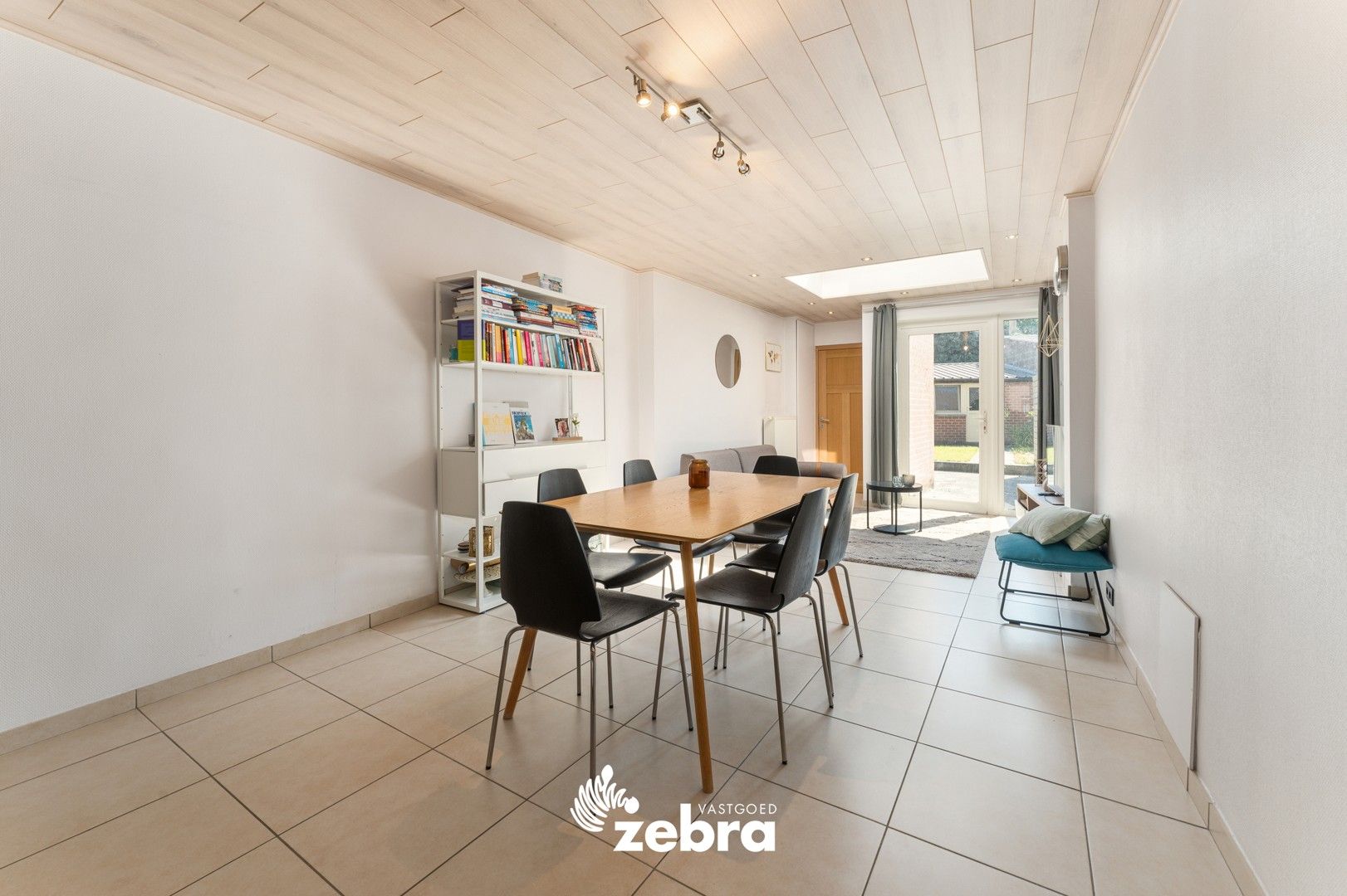 Instapklare woning met gezellige tuin te koop in centrum Tielt! foto 5