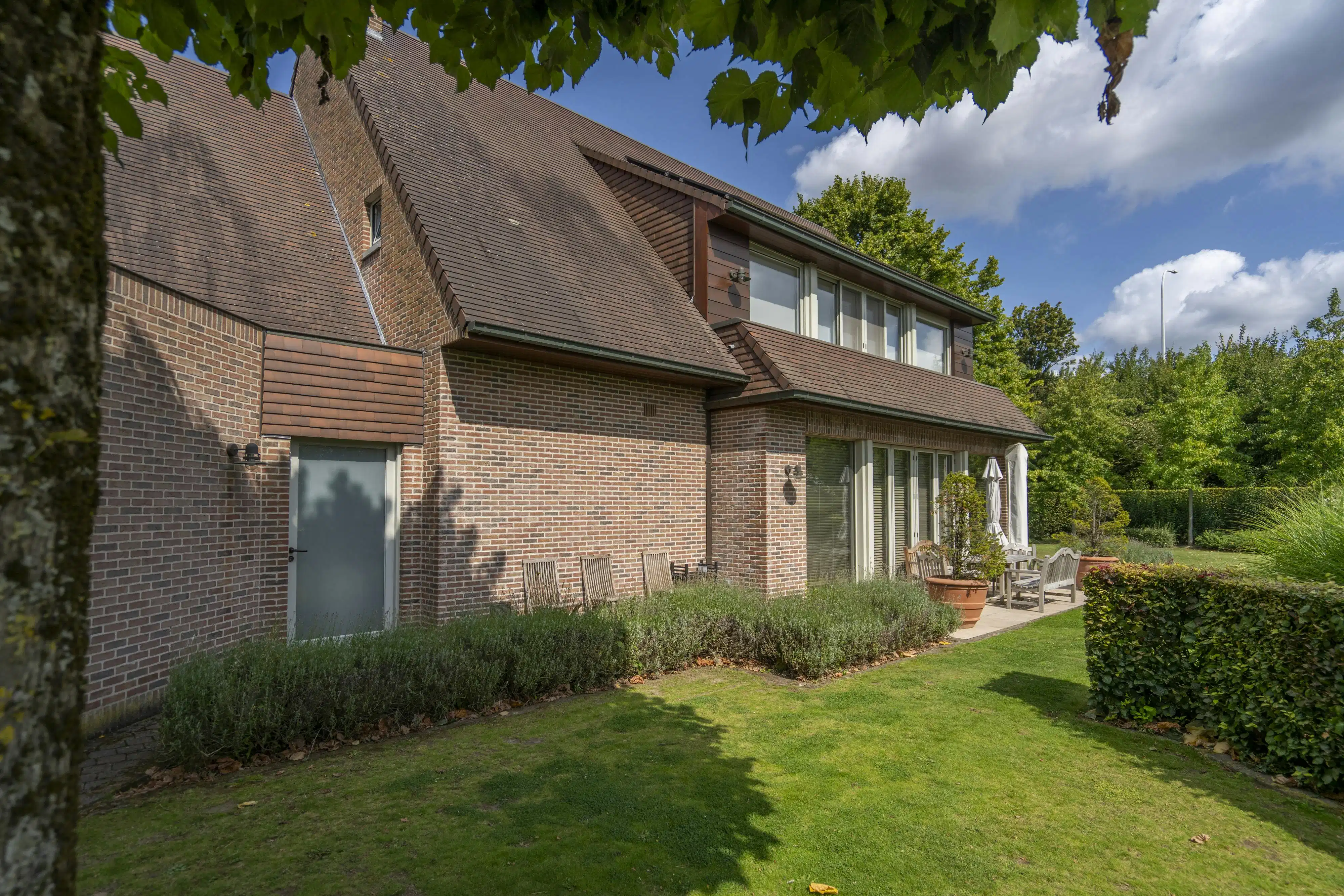 Uniek appartement/woning met binnenzwembad te Kortrijk!  foto 14