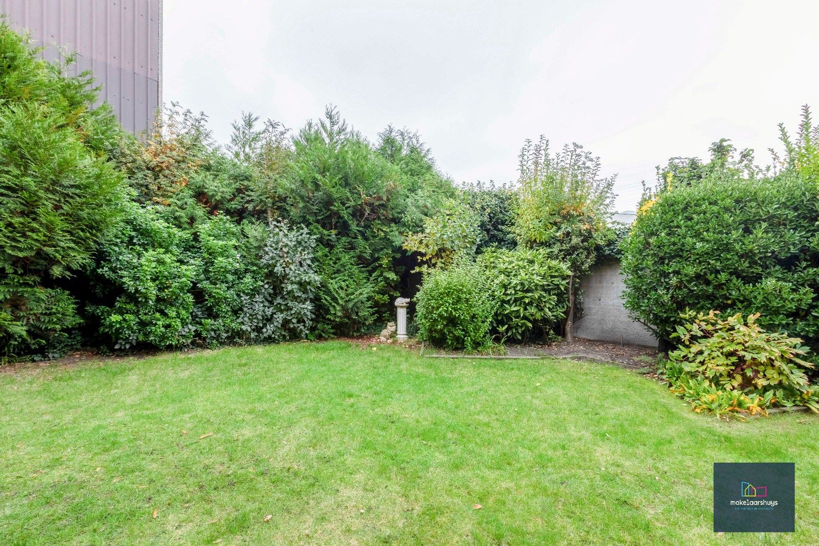 Ruime woning in rij met tuin, garage en 4 slaapkamers in Wondelgem  foto 24