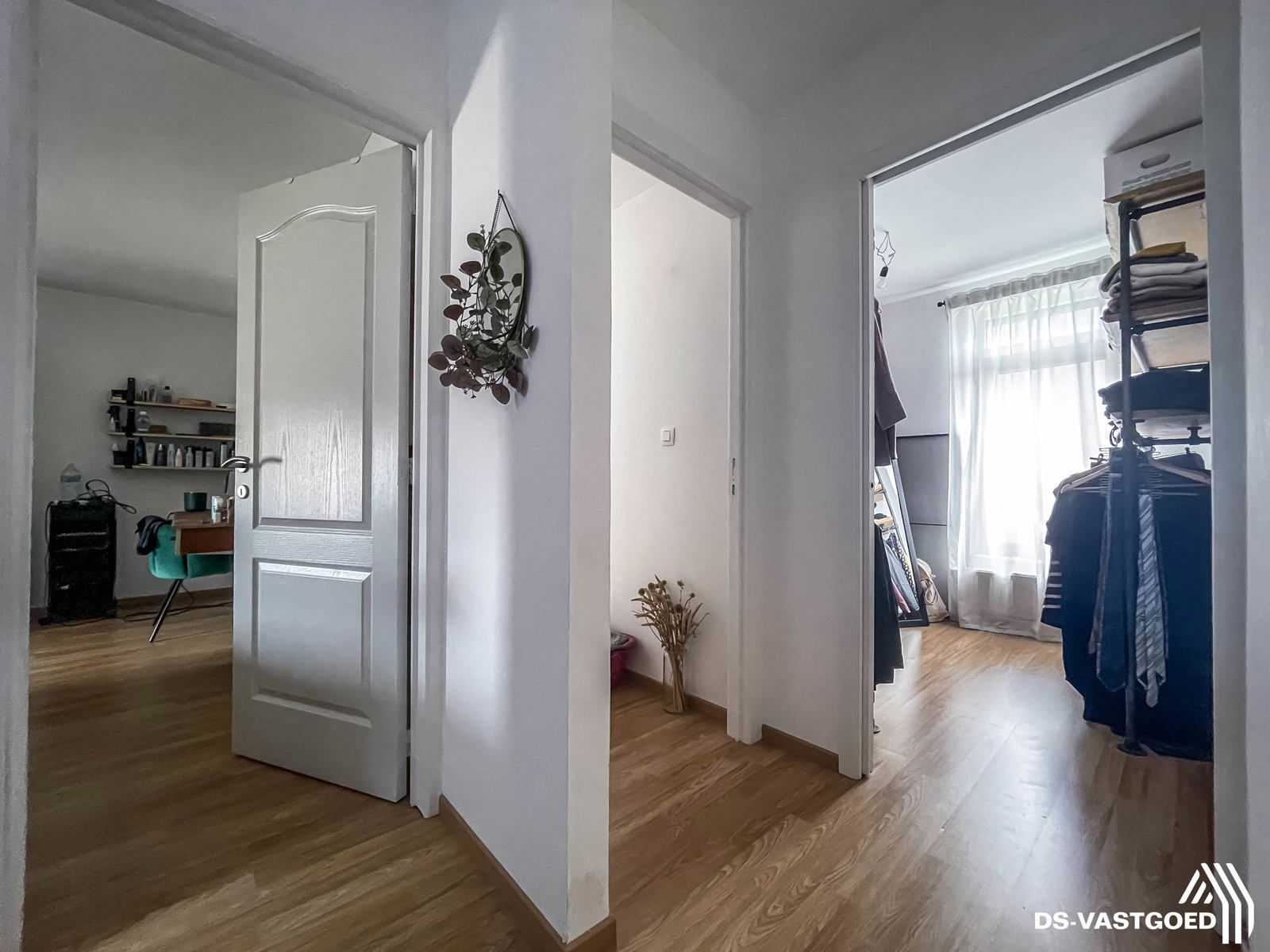 Volledig instapklare woning in hartje Hamme! foto 9