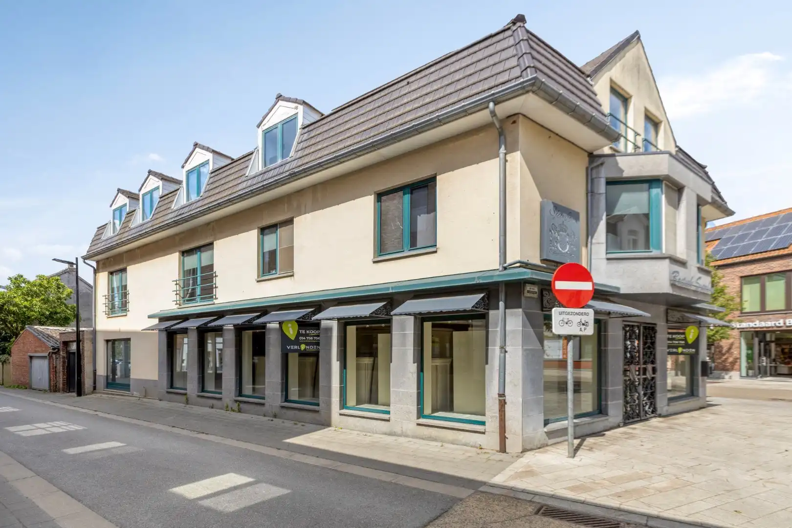 Strategisch gelegen commerciële ruimte van ca. 201 m² in het centrum van Beringen !  foto 30