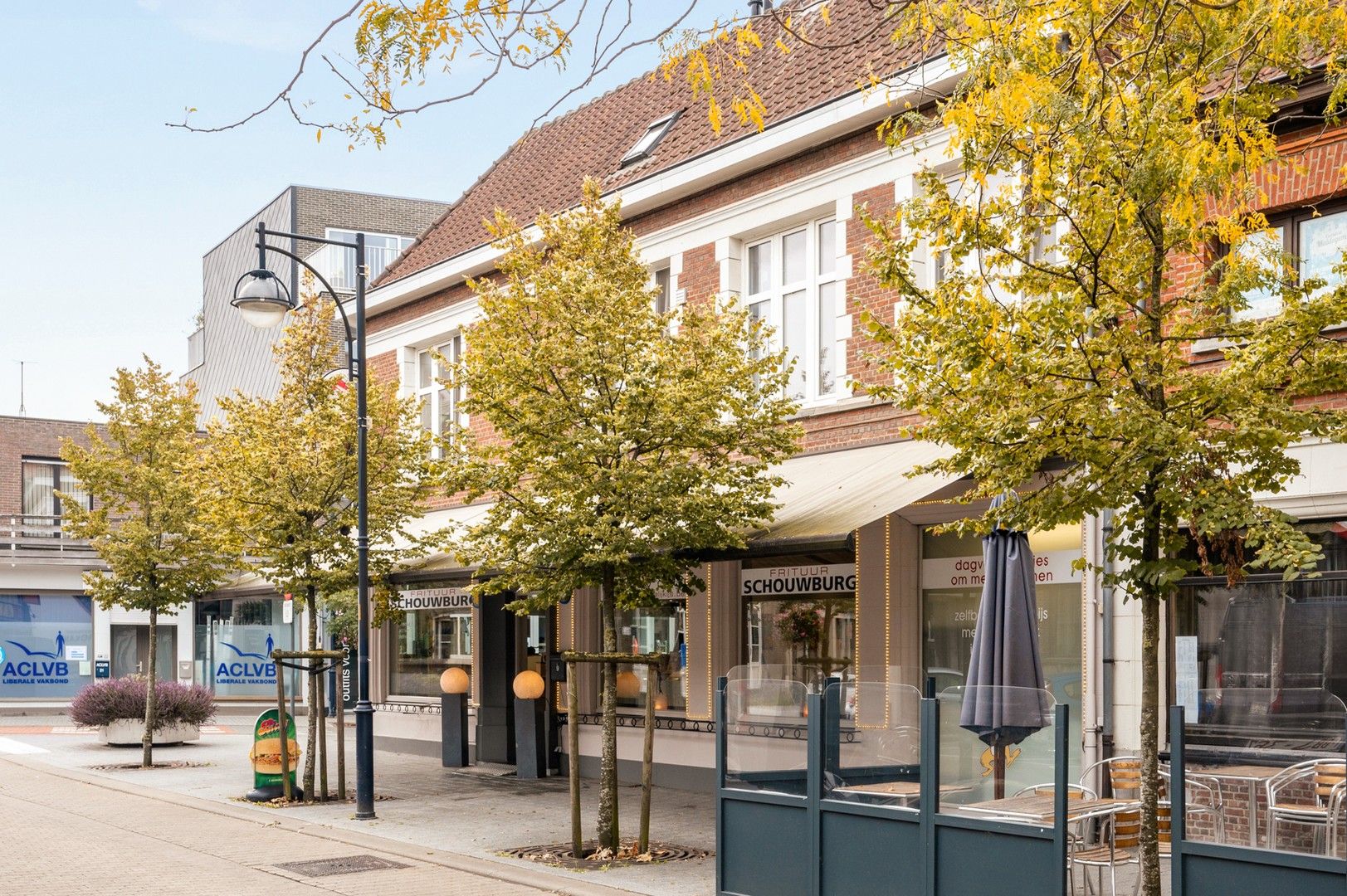 Uniek handelspand en handelsfonds Frituur Schouwburg te koop foto 9