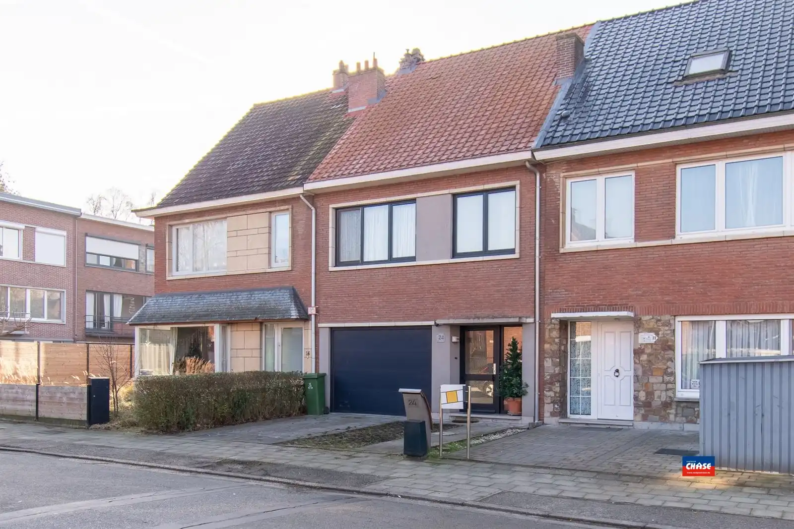 Woning met 3 à 4 slpks, tuin + garage foto {{pictureIndex}}