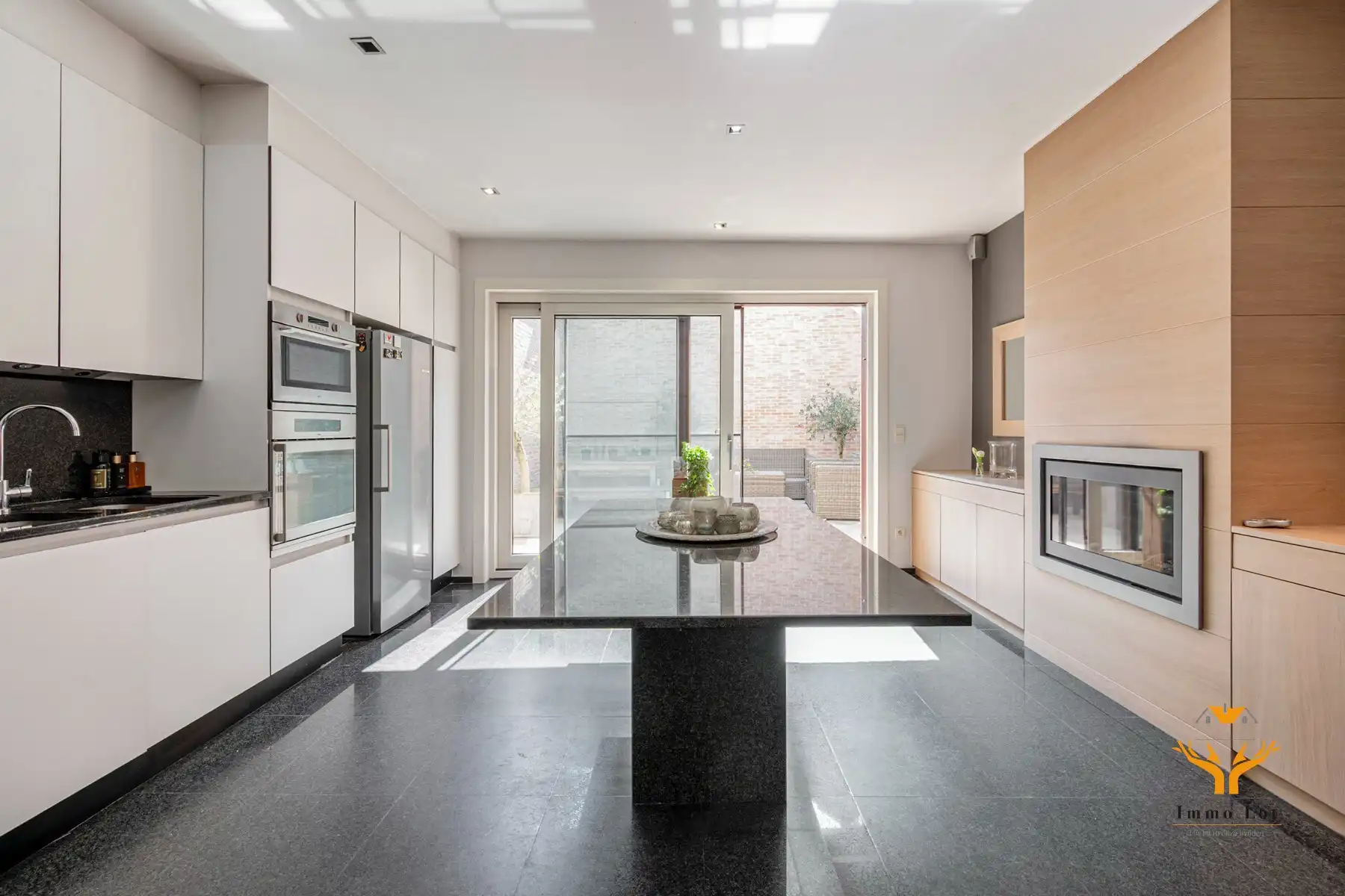 Zeer ruime woning in het centrum van Baasrode foto 3