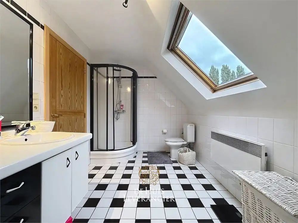 IN OPTIE - Lichtrijke villa met weids uitzicht in Duffel foto 19