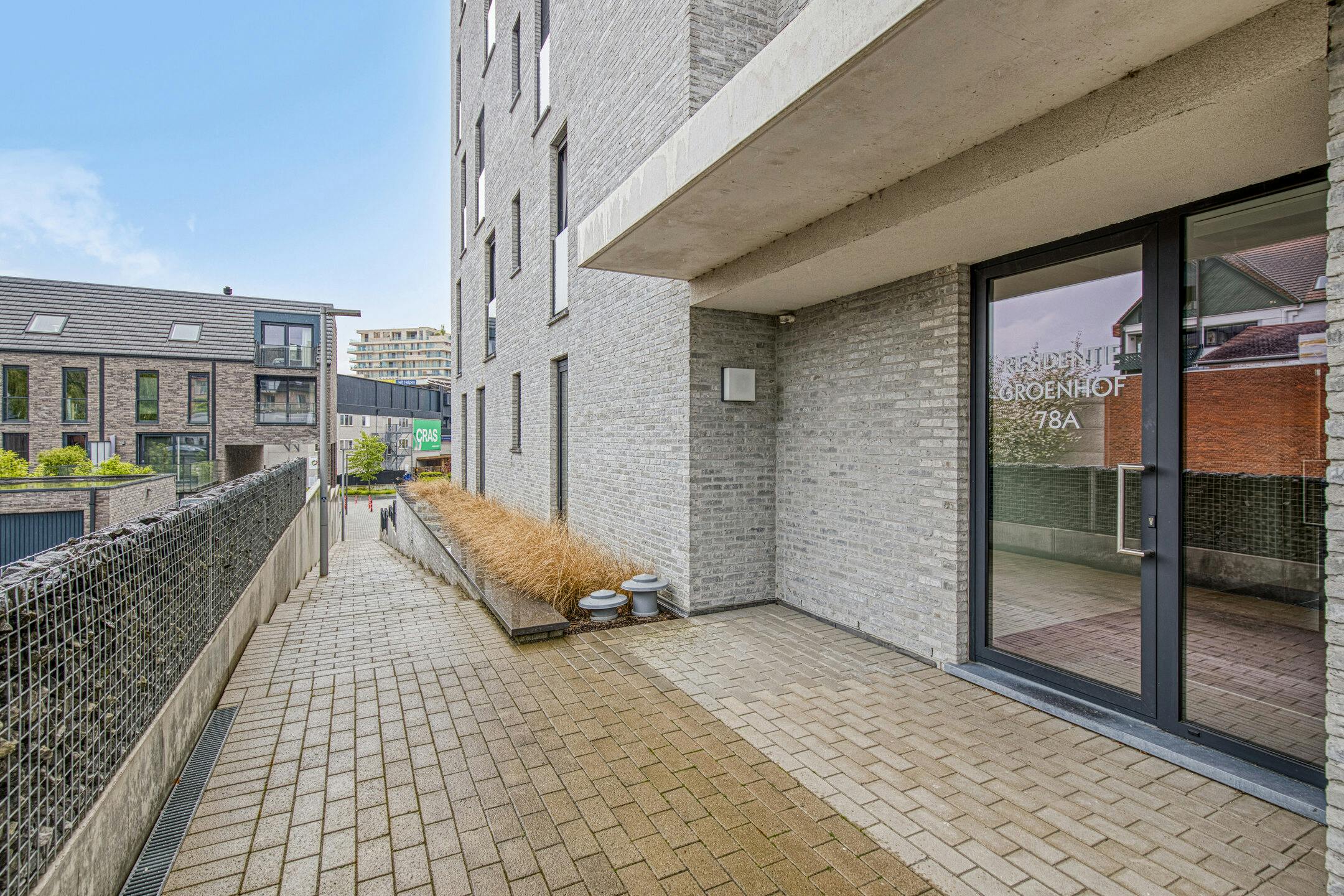 Instapklaar appartement te koop in centrum Waregem foto 14
