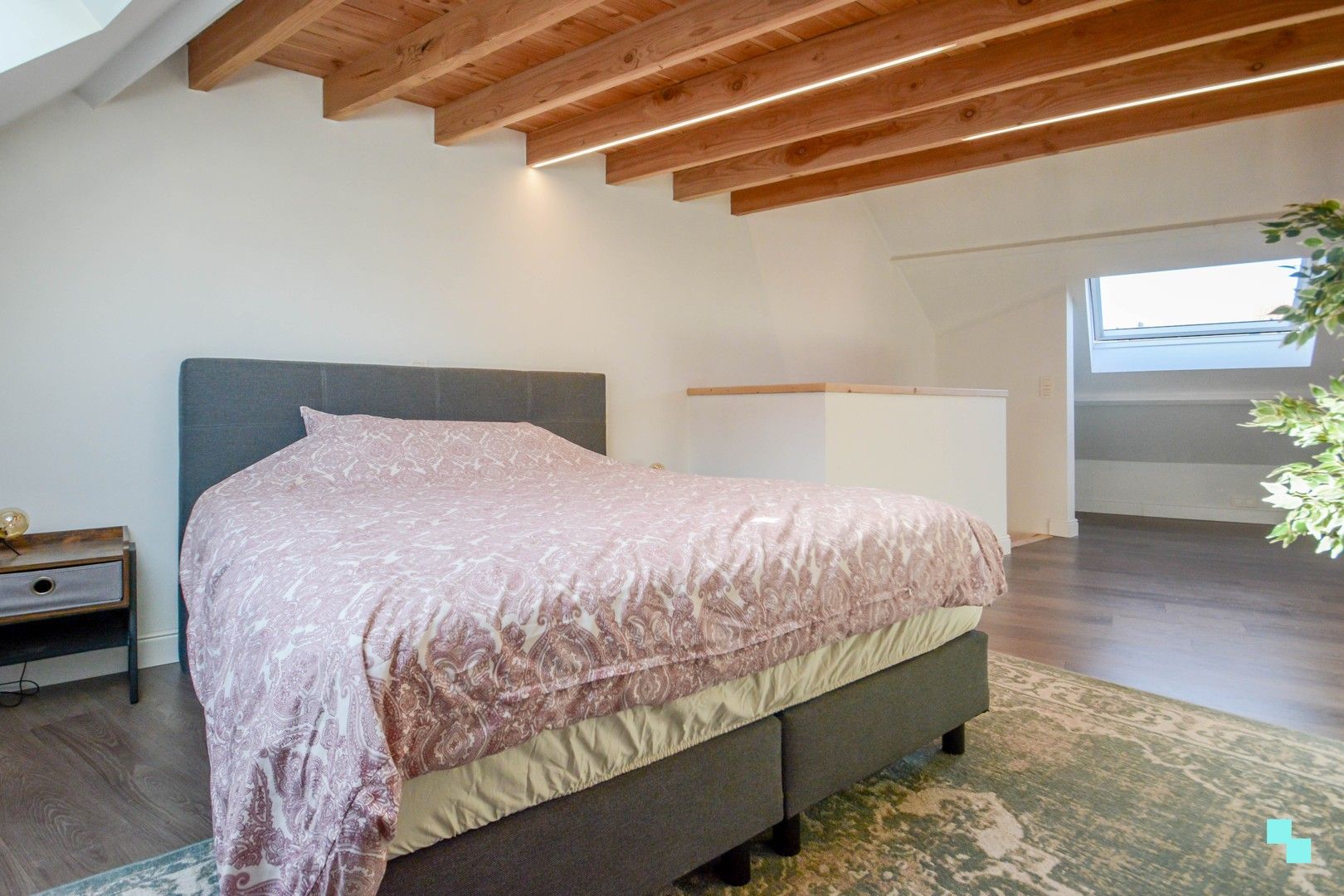 Gesloten bebouwing in hartje Izegem foto 25