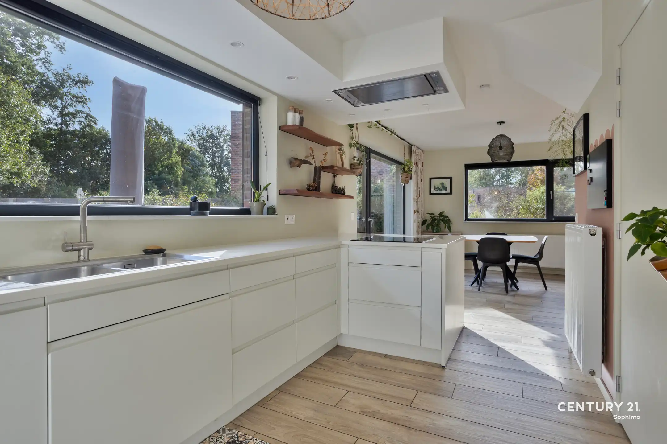 Recente, instapklare woning met 4 slaapkamers foto 7