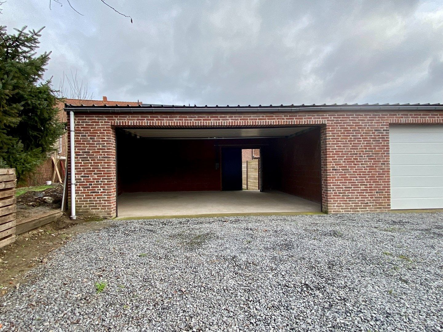 Nieuwbouwwoning met 3 slaapkamers, dubbele garage en zuidgerichte tuin in Heule foto 8