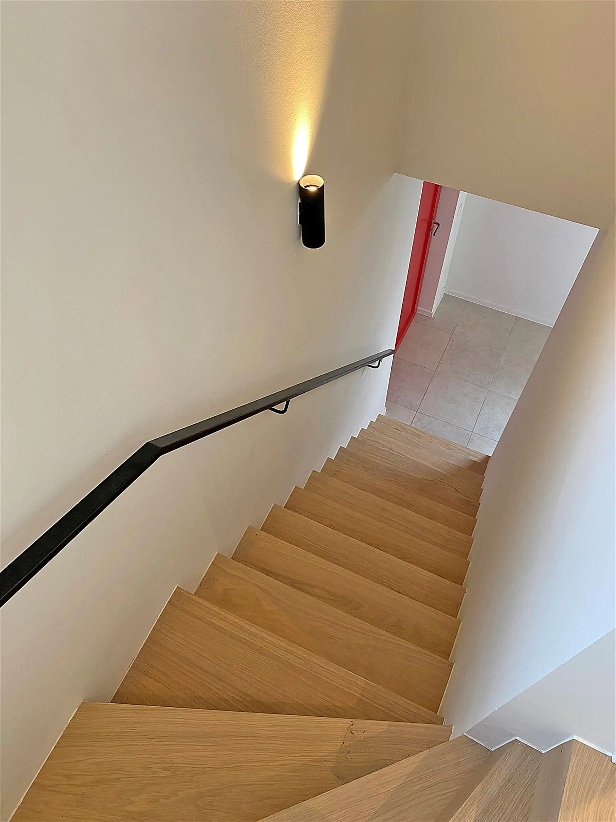 Instapklare DORPSWONING met 3 SLAAPKAMERS, TUIN/TERRAS, PARKING & grote KELDER foto 12