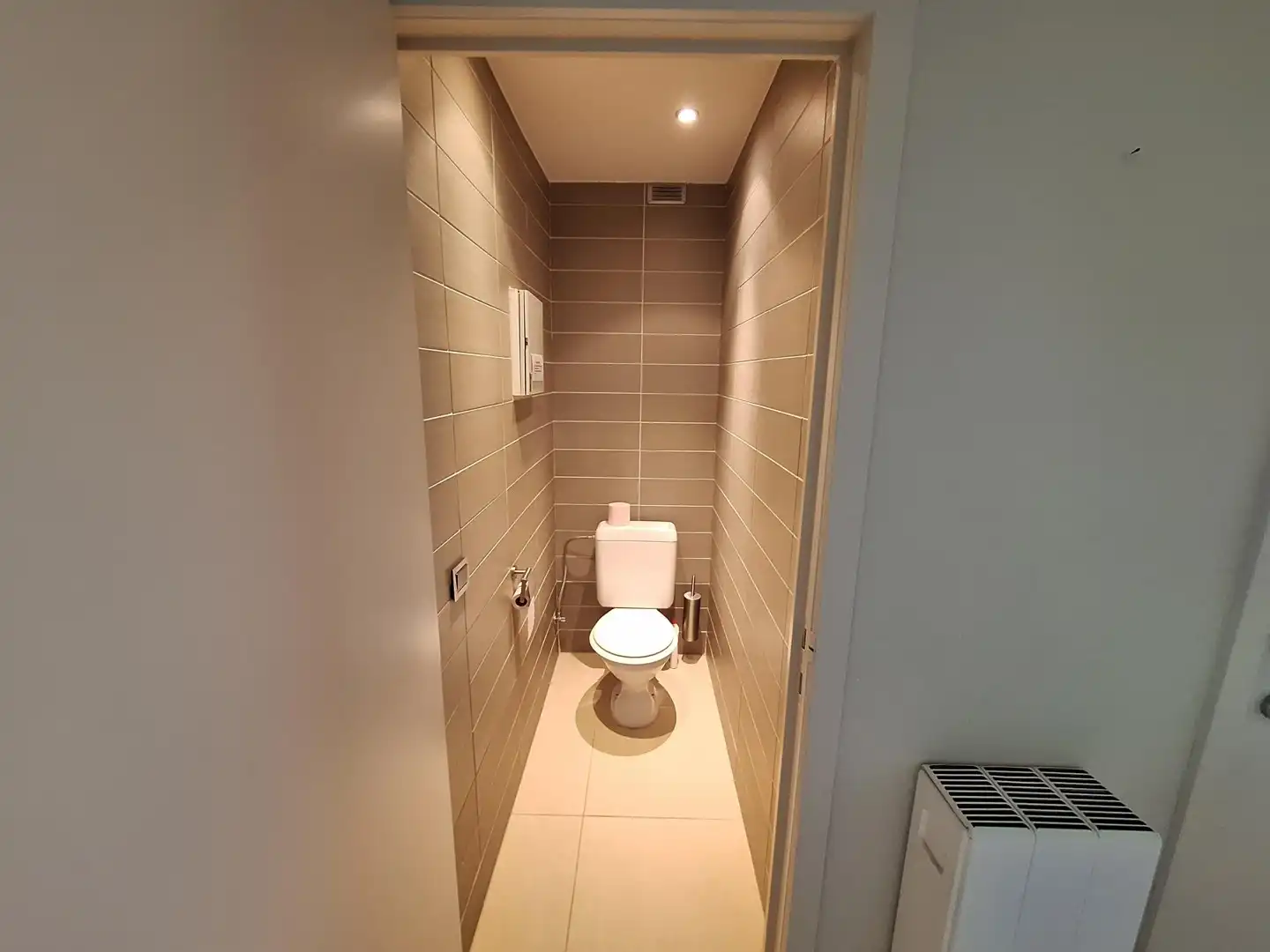 Licht gemeubelde appartement met één slaapkamer foto 12