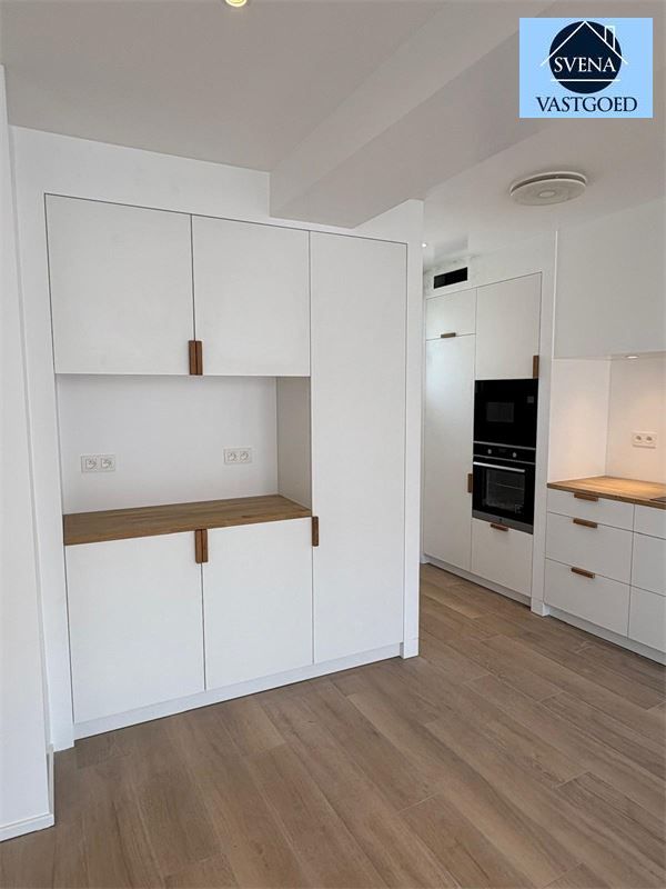 GERENOVEERD APPARTEMENT MET 2 SLAAPKAMERS foto 3