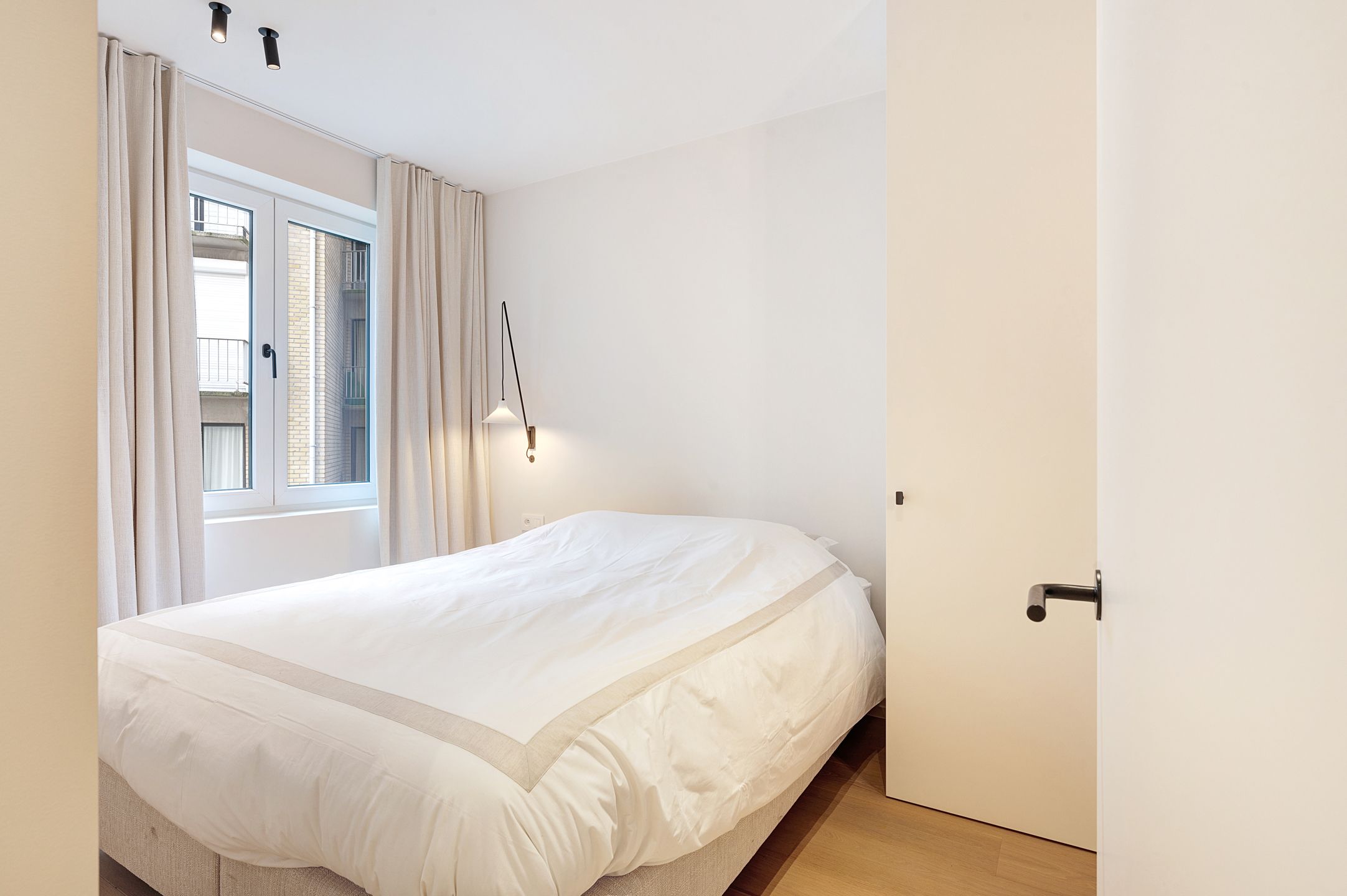 Top gerenoveerd appartement met zij zeezicht, Driehoeksplein foto 17