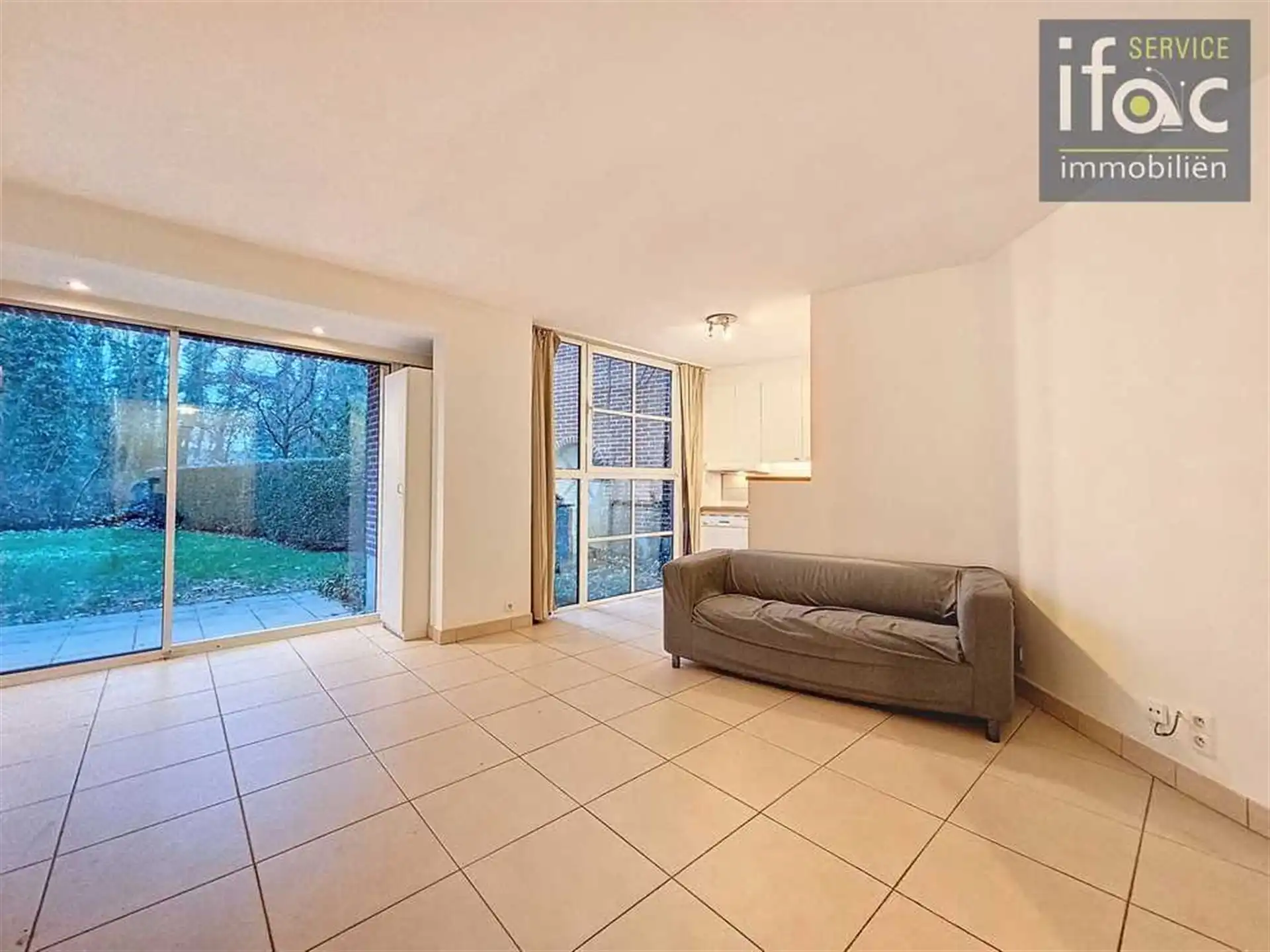 Uitstekend gelegen gelijkvloers appartement foto 3