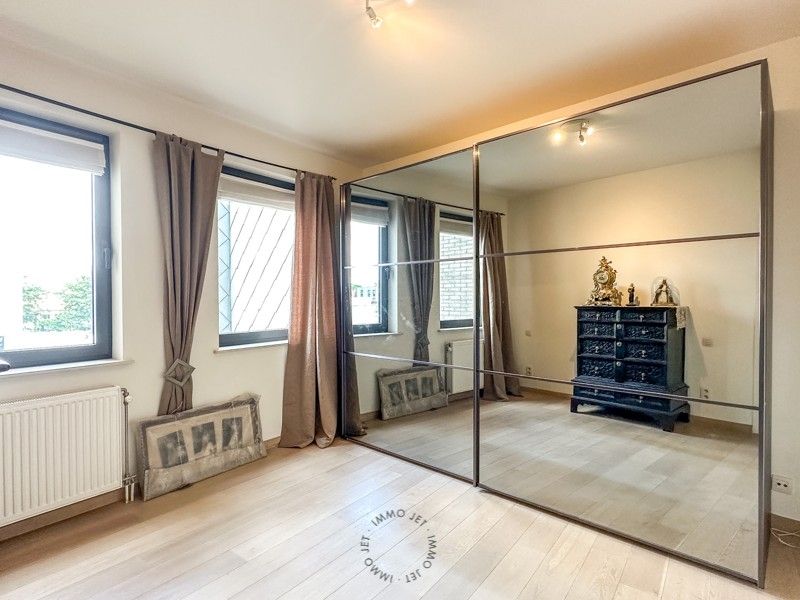 Stijlvol appartement met zicht op de Grote Markt in Beveren foto 9