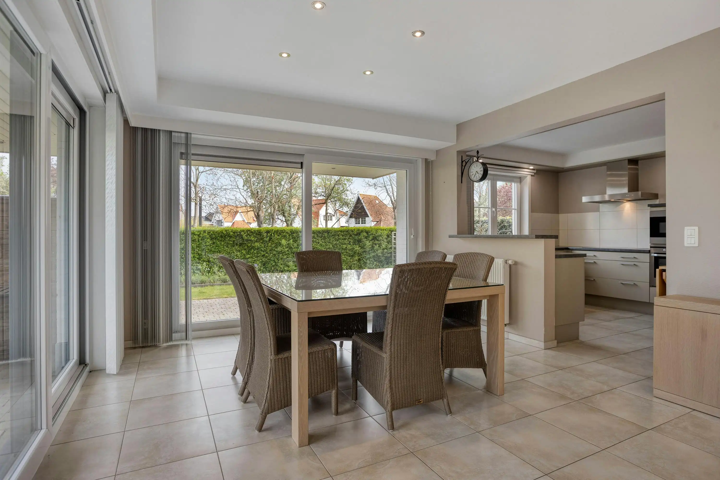 Gelijkvloers appartement (110m²) met tuin op topligging! foto 6