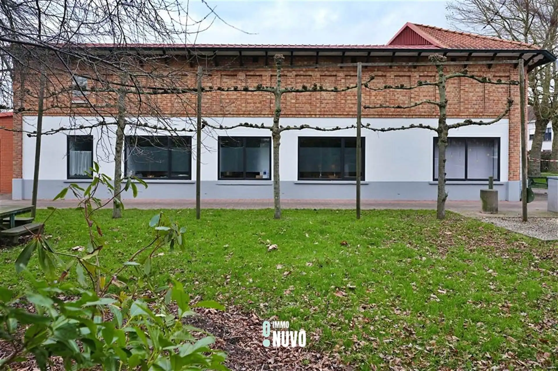 Gemengd gebouw foto 13