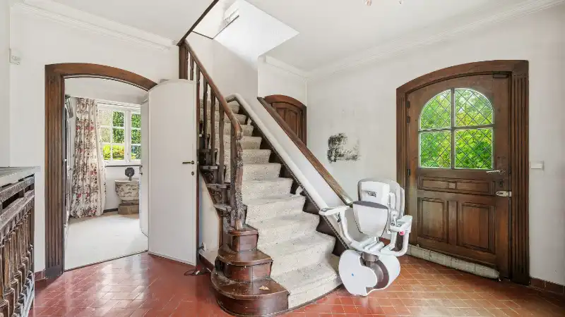 Standingvolle te renoveren villa van 520m² op 53 are foto 23