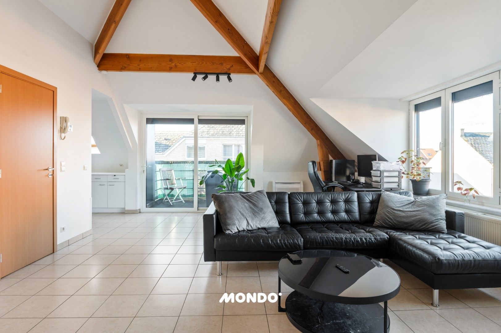 Instapklaar dakappartement met terras in Niel, 1 slaapkamer, bouwjaar 2007, EPC label C, centraal gelegen foto 3