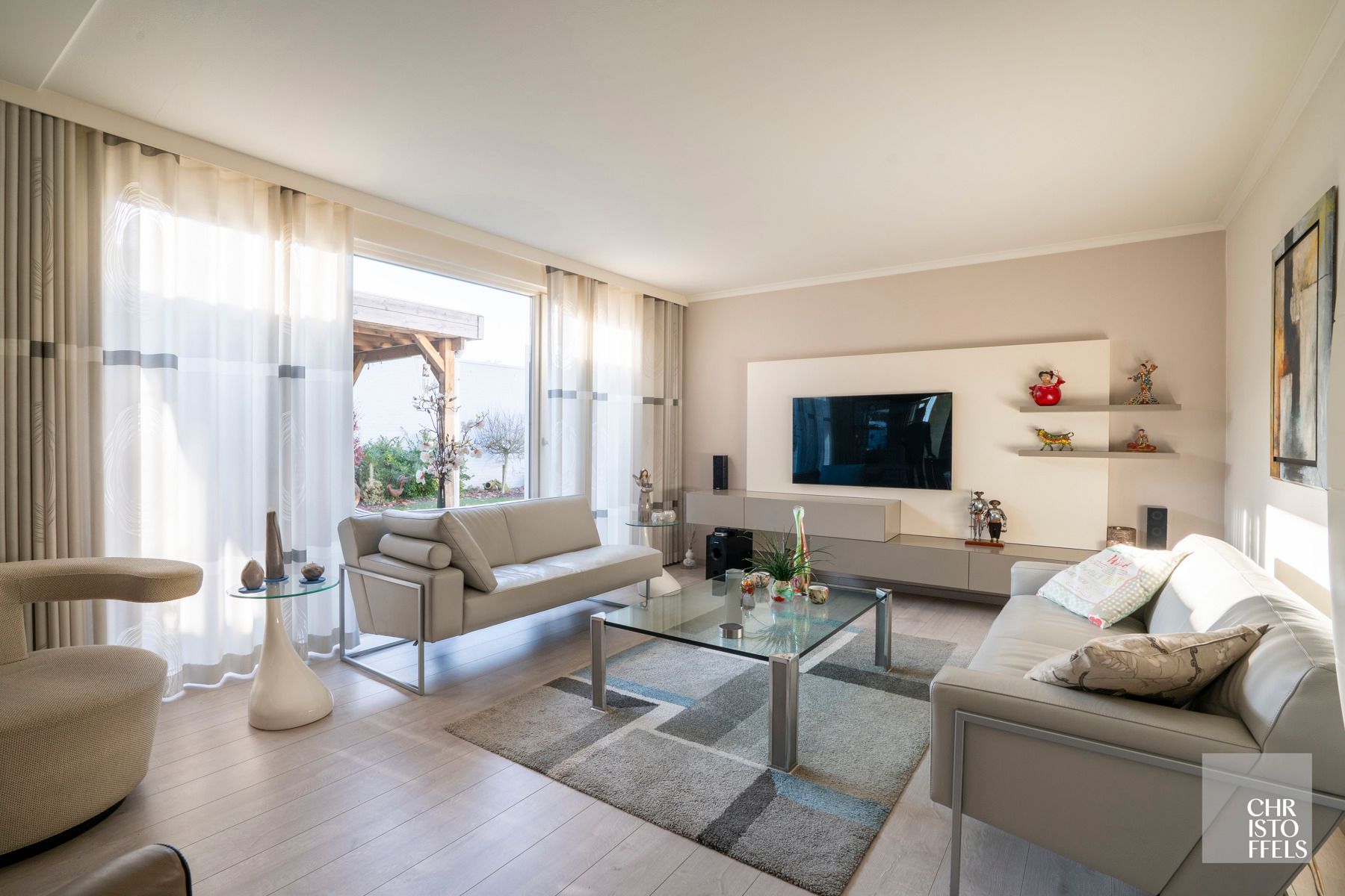 Bungalow (143m²) in rustige woonomgeving te Lanaken! foto 2