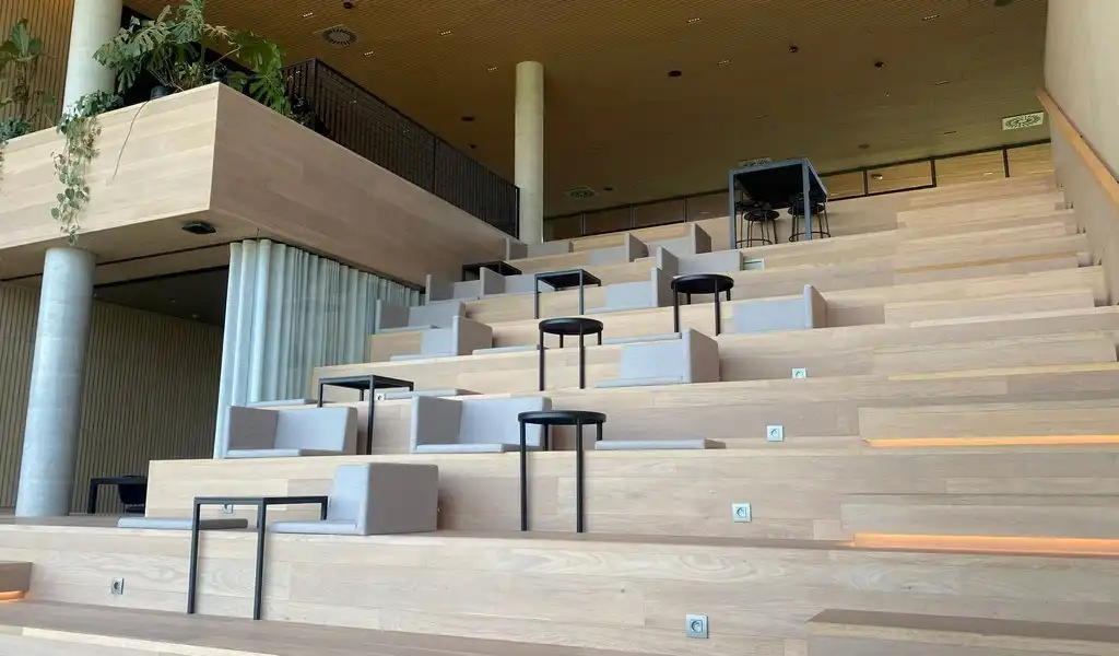 Prachtig gemeubelde kantoren met dienstverlening In The Yard in Drongen foto 14