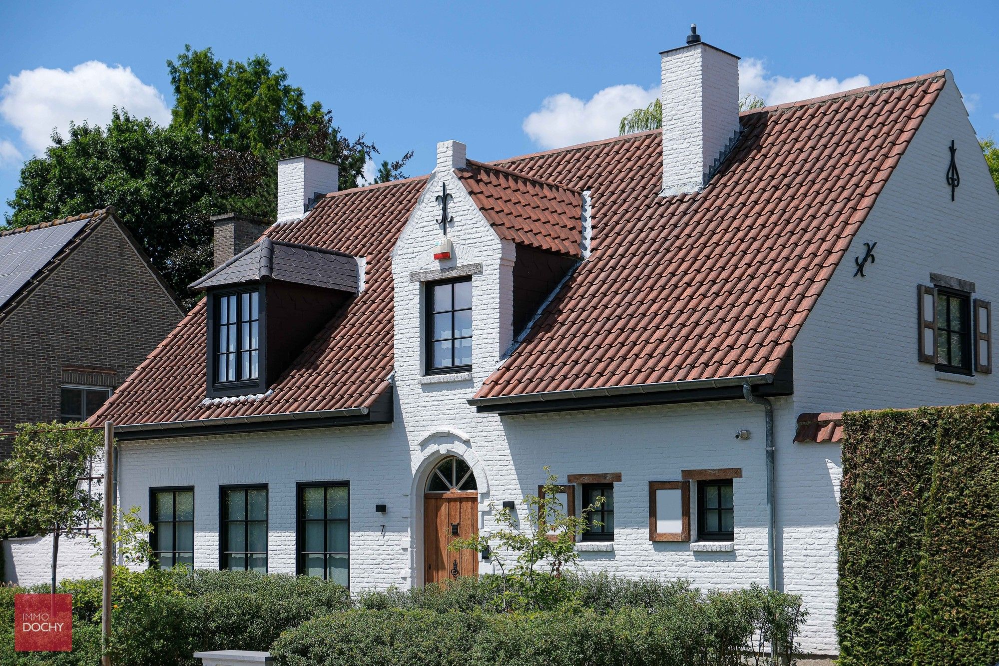 Hoofdfoto van de publicatie: Gerenoveerde instapklare villa in Pius X wijk