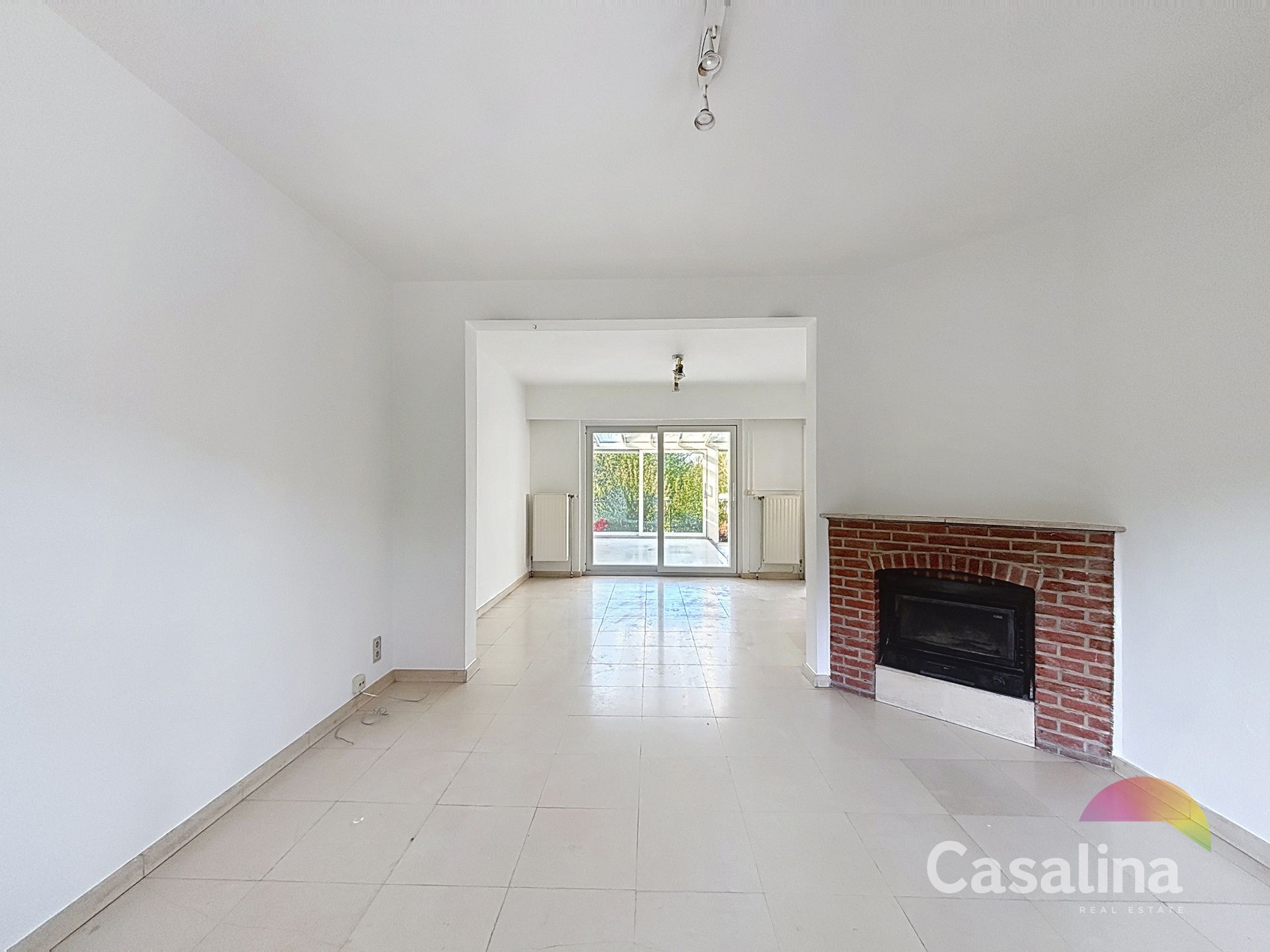 Vier gevel woning met tuin te huur  foto 3