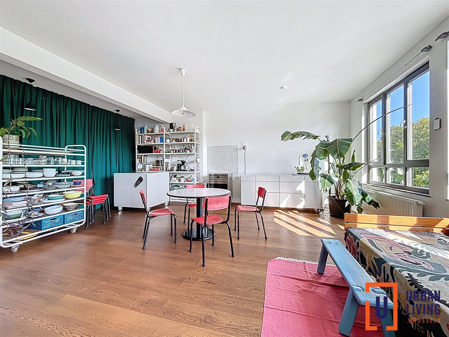 Appartement foto {{pictureIndex}}